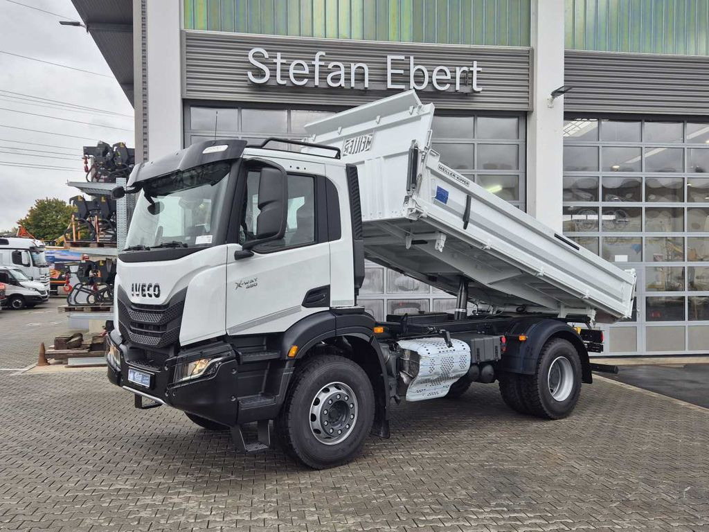 Iveco X-Way AD200X48 HR OFF 4x2 Meiller Intarder 2x - Kippiauto kuorma-auto: kuva Iveco X-Way AD200X48 HR OFF 4x2 Meiller Intarder 2x - Kippiauto kuorma-auto Iveco X-Way AD200X48 HR OFF 4x2 Meiller Intarder 2x - Kippiauto kuorma-auto: kuva Iveco X-Way AD200X48 HR OFF 4x2 Meiller Intarder 2x - Kippiauto kuorma-auto