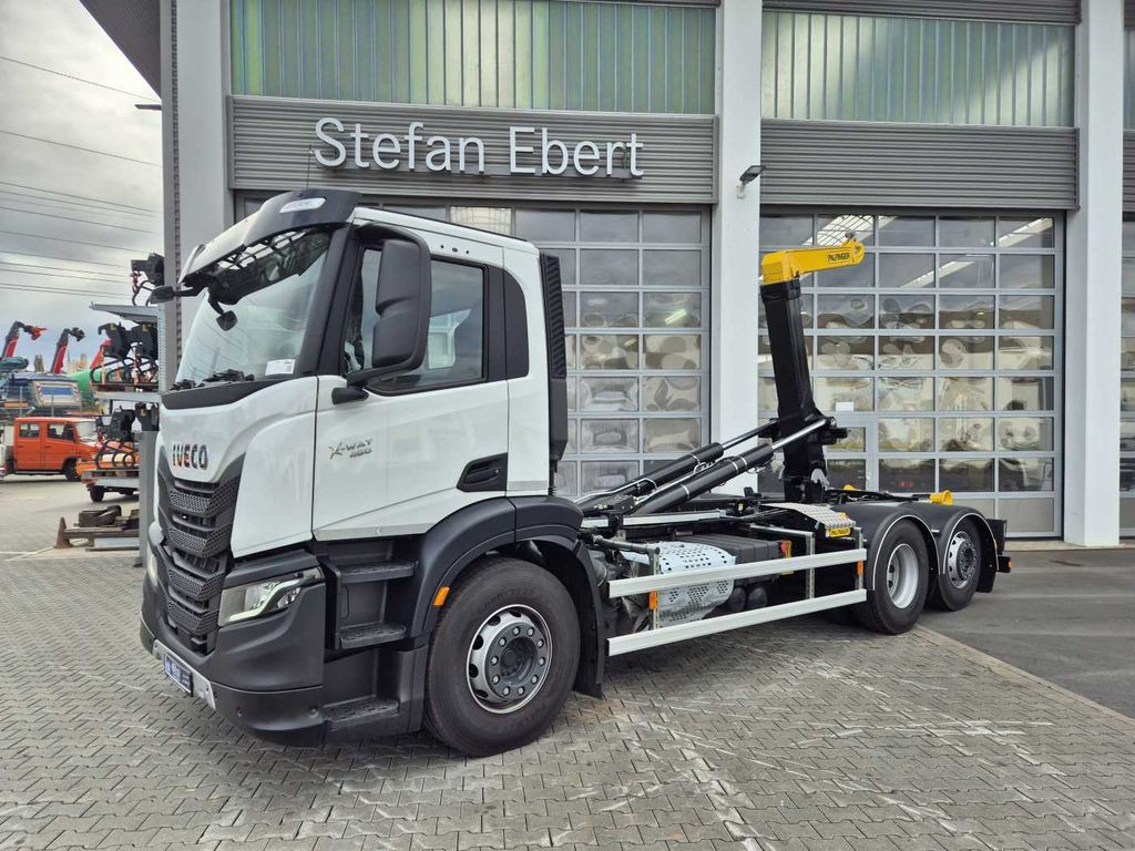 Iveco X-Way AD280X46Y/PS ON 6x2 Palfinger PHT20SLD5 4x - Koukkulava kuorma-auto: kuva Iveco X-Way AD280X46Y/PS ON 6x2 Palfinger PHT20SLD5 4x - Koukkulava kuorma-auto Iveco X-Way AD280X46Y/PS ON 6x2 Palfinger PHT20SLD5 4x - Koukkulava kuorma-auto: kuva Iveco X-Way AD280X46Y/PS ON 6x2 Palfinger PHT20SLD5 4x - Koukkulava kuorma-auto