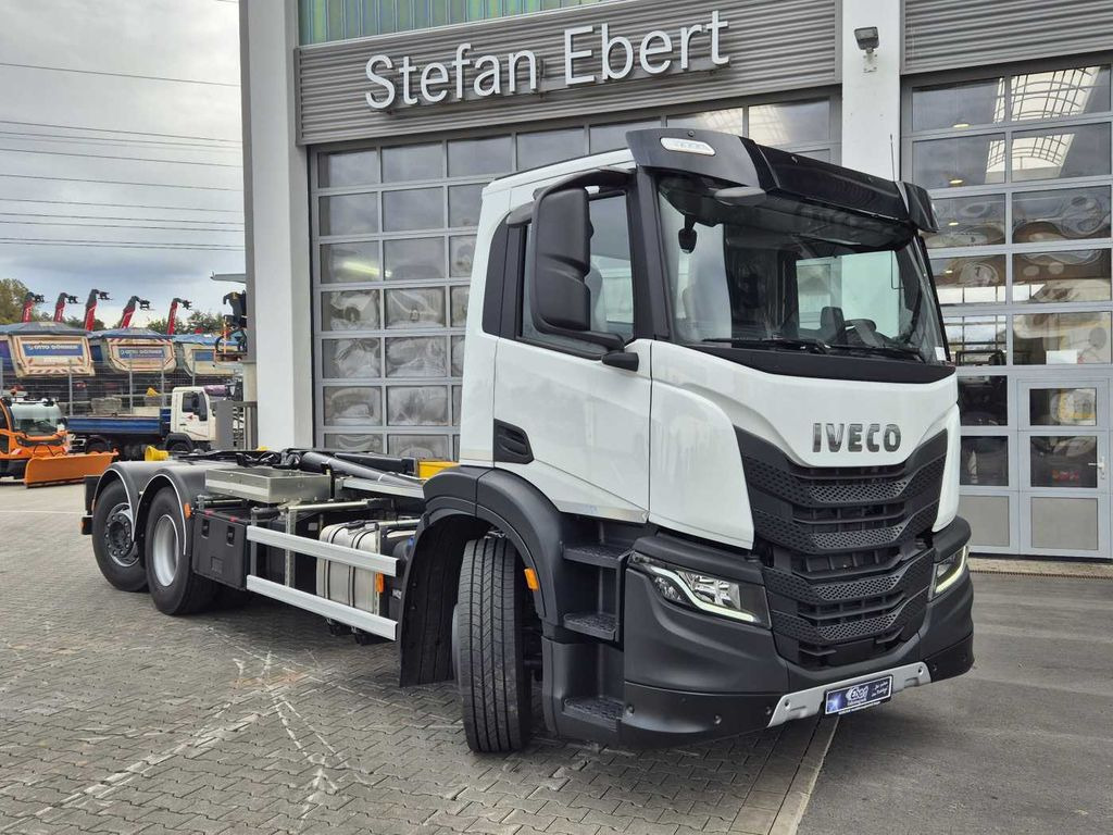 Iveco X-Way AD280X46Y/PS ON 6x2 Palfinger PHT20SLD5 4x - Koukkulava kuorma-auto: kuva Iveco X-Way AD280X46Y/PS ON 6x2 Palfinger PHT20SLD5 4x - Koukkulava kuorma-auto Iveco X-Way AD280X46Y/PS ON 6x2 Palfinger PHT20SLD5 4x - Koukkulava kuorma-auto: kuva Iveco X-Way AD280X46Y/PS ON 6x2 Palfinger PHT20SLD5 4x - Koukkulava kuorma-auto