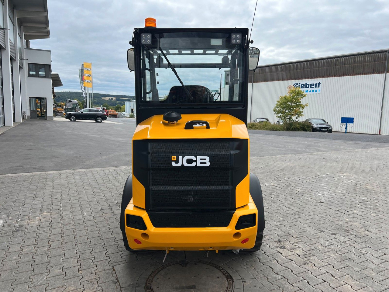 JCB 403 Plus / Neufahrzeug / 2025 / Gabel / Schaufel - Pyöräkuormaaja: kuva JCB 403 Plus / Neufahrzeug / 2025 / Gabel / Schaufel - Pyöräkuormaaja JCB 403 Plus / Neufahrzeug / 2025 / Gabel / Schaufel - Pyöräkuormaaja: kuva JCB 403 Plus / Neufahrzeug / 2025 / Gabel / Schaufel - Pyöräkuormaaja