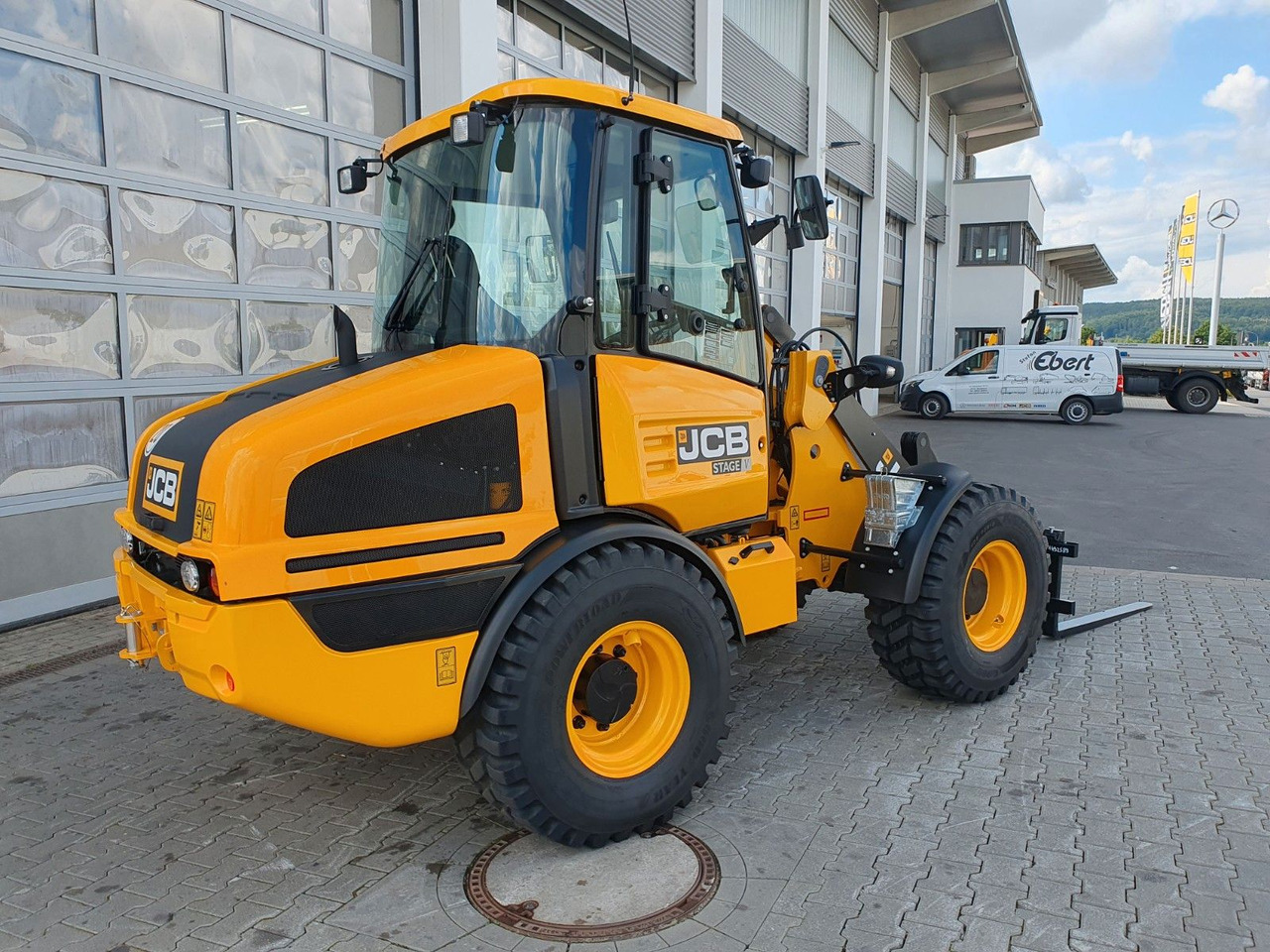 JCB 407 SV / Neufahrzeug / Gabel - Pyöräkuormaaja: kuva JCB 407 SV / Neufahrzeug / Gabel - Pyöräkuormaaja JCB 407 SV / Neufahrzeug / Gabel - Pyöräkuormaaja: kuva JCB 407 SV / Neufahrzeug / Gabel - Pyöräkuormaaja