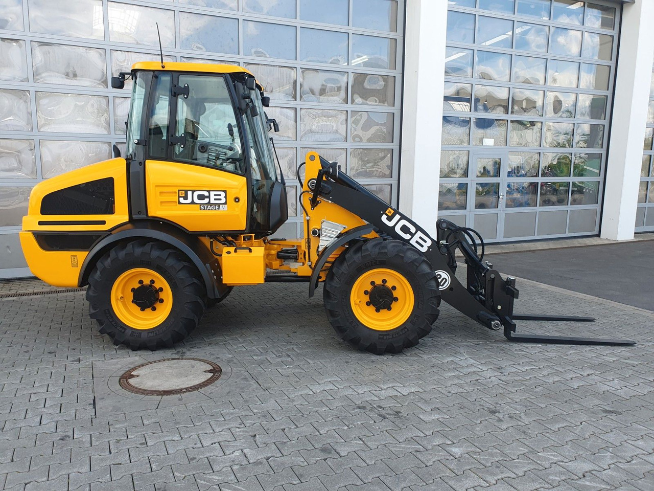 JCB 409 SV / Neufahrzeug / Gabel - Pyöräkuormaaja: kuva JCB 409 SV / Neufahrzeug / Gabel - Pyöräkuormaaja JCB 409 SV / Neufahrzeug / Gabel - Pyöräkuormaaja: kuva JCB 409 SV / Neufahrzeug / Gabel - Pyöräkuormaaja