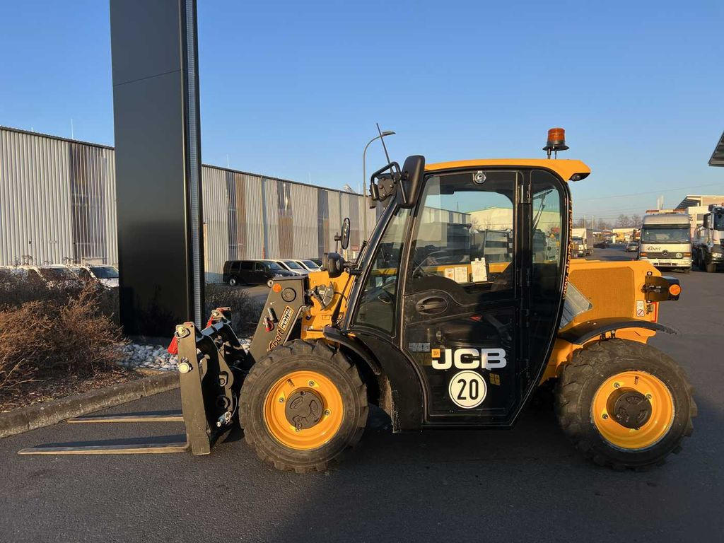 JCB 514-40 / nur 108h / 2023 / Eigengewicht: 2.700kg JCB 514-40 / nur 108h / 2023 / Eigengewicht: 2.700kg - Kurottaja: kuva JCB 514-40 / nur 108h / 2023 / Eigengewicht: 2.700kg JCB 514-40 / nur 108h / 2023 / Eigengewicht: 2.700kg - Kurottaja JCB 514-40 / nur 108h / 2023 / Eigengewicht: 2.700kg JCB 514-40 / nur 108h / 2023 / Eigengewicht: 2.700kg - Kurottaja: kuva JCB 514-40 / nur 108h / 2023 / Eigengewicht: 2.700kg JCB 514-40 / nur 108h / 2023 / Eigengewicht: 2.700kg - Kurottaja
