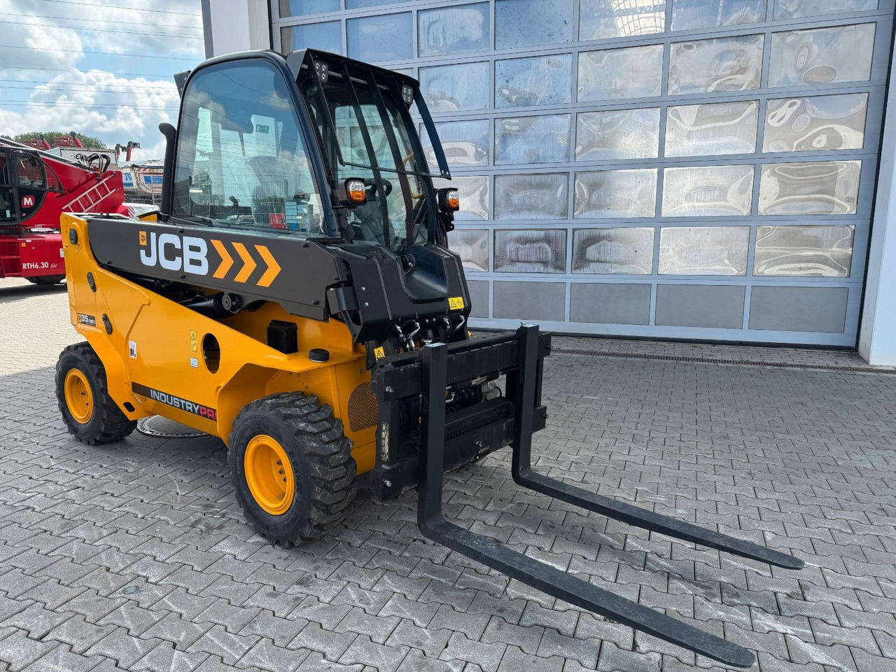 JCB TLT 35-26D 4WD Teletruck / NEU 2025 / SS - Kurottaja: kuva JCB TLT 35-26D 4WD Teletruck / NEU 2025 / SS - Kurottaja JCB TLT 35-26D 4WD Teletruck / NEU 2025 / SS - Kurottaja: kuva JCB TLT 35-26D 4WD Teletruck / NEU 2025 / SS - Kurottaja
