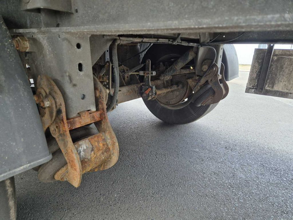 Moving floor puoliperävaunu Kraker CF-Z GF-200 87m³ BPW Liftachse: kuva Moving floor puoliperävaunu Kraker CF-Z GF-200 87m³ BPW Liftachse Moving floor puoliperävaunu Kraker CF-Z GF-200 87m³ BPW Liftachse: kuva Moving floor puoliperävaunu Kraker CF-Z GF-200 87m³ BPW Liftachse