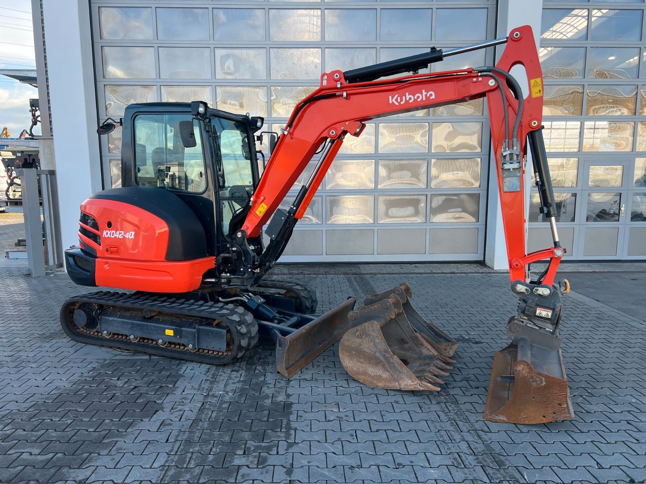 Kubota KX042-4A / nur 1.462h! / 2022 - Minikuormaaja: kuva Kubota KX042-4A / nur 1.462h! / 2022 - Minikuormaaja Kubota KX042-4A / nur 1.462h! / 2022 - Minikuormaaja: kuva Kubota KX042-4A / nur 1.462h! / 2022 - Minikuormaaja