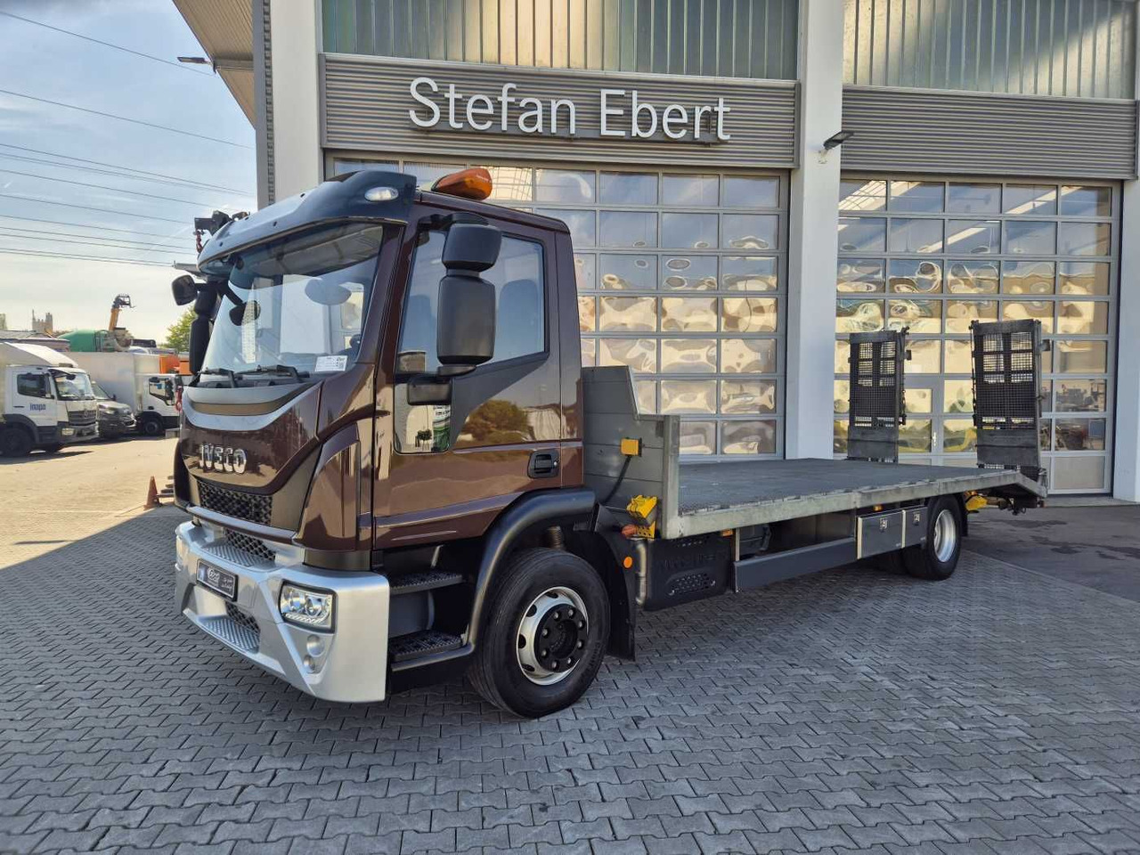 Iveco Eurocargo ML140E25/P Maschinentransporter Winde - Kuorma-auto: kuva Iveco Eurocargo ML140E25/P Maschinentransporter Winde - Kuorma-auto Iveco Eurocargo ML140E25/P Maschinentransporter Winde - Kuorma-auto: kuva Iveco Eurocargo ML140E25/P Maschinentransporter Winde - Kuorma-auto