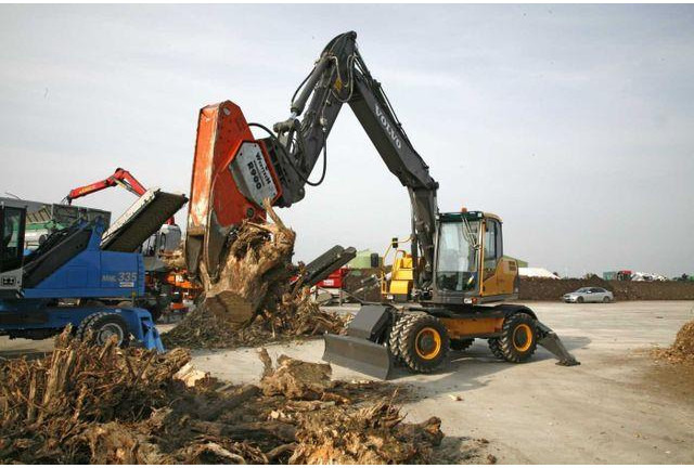 Westtech R900 R1300 Rodeschere Wurzelstock - Lisälaitteet - Kaivuri: kuva Westtech R900 R1300 Rodeschere Wurzelstock - Lisälaitteet - Kaivuri Westtech R900 R1300 Rodeschere Wurzelstock - Lisälaitteet - Kaivuri: kuva Westtech R900 R1300 Rodeschere Wurzelstock - Lisälaitteet - Kaivuri