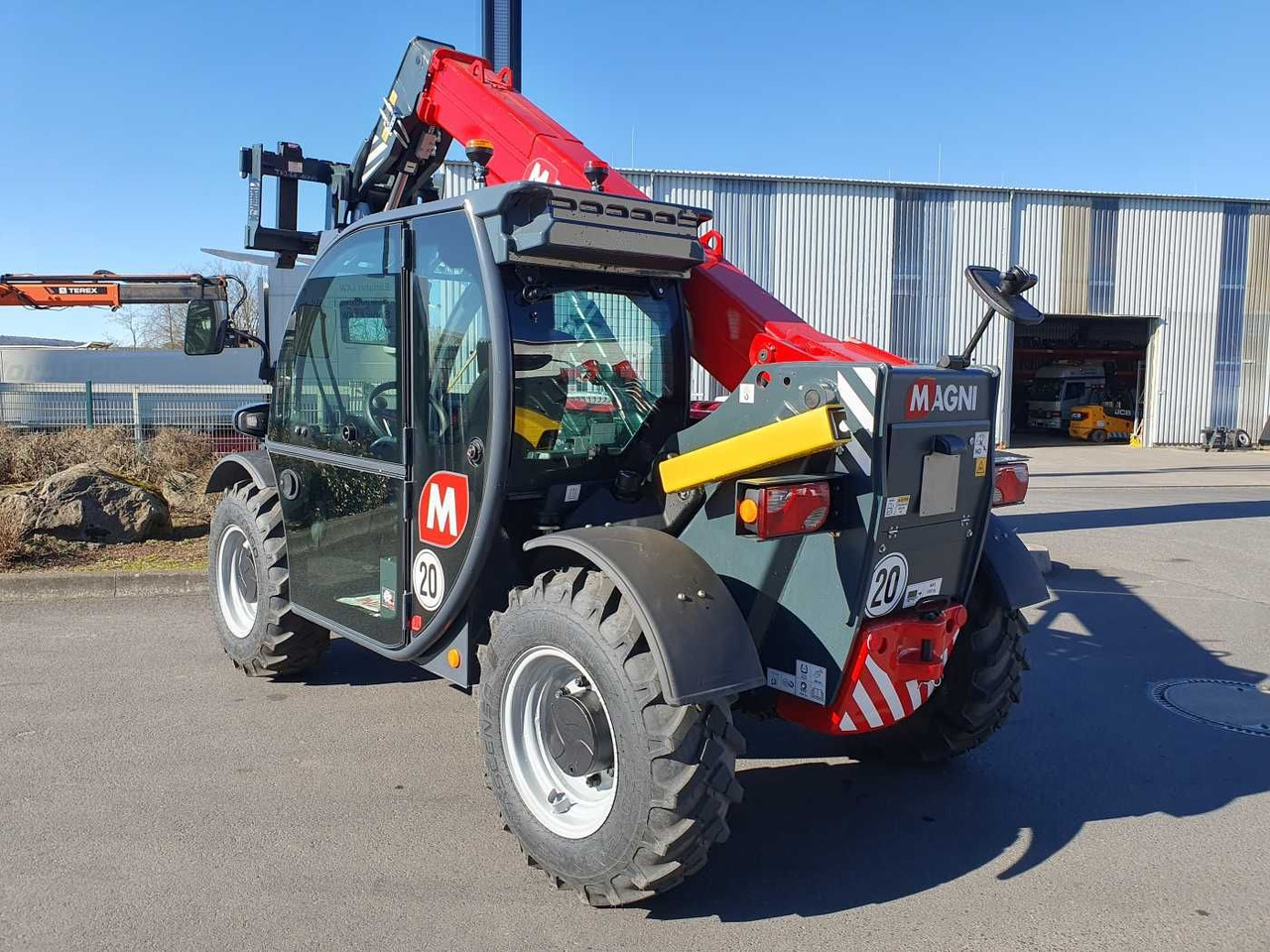 Magni TH 3.6-D5/D / 3to - 5,8m / 75PS - Kurottaja: kuva  Magni TH 3.6-D5/D / 3to - 5,8m / 75PS - Kurottaja Magni TH 3.6-D5/D / 3to - 5,8m / 75PS - Kurottaja: kuva  Magni TH 3.6-D5/D / 3to - 5,8m / 75PS - Kurottaja