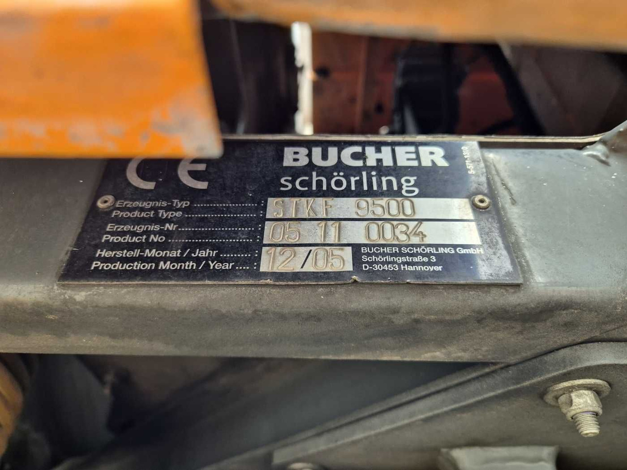Leasing  Mercedes-Benz Actros 2032 A 4x4 Bucher STKF 9500 Airport Mercedes-Benz Actros 2032 A 4x4 Bucher STKF 9500 Airport: kuva Leasing  Mercedes-Benz Actros 2032 A 4x4 Bucher STKF 9500 Airport Mercedes-Benz Actros 2032 A 4x4 Bucher STKF 9500 Airport