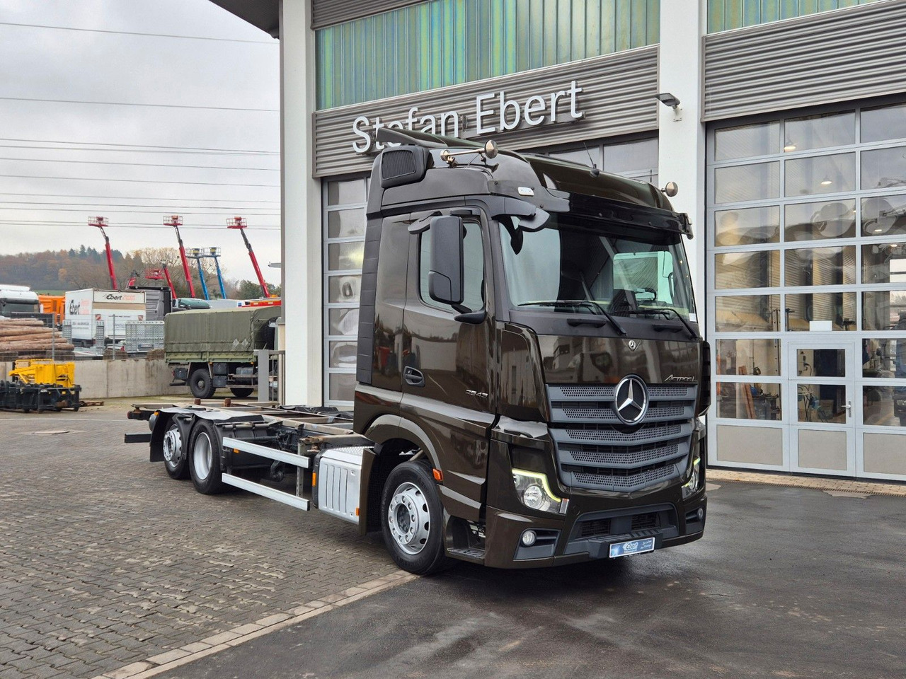 Mercedes-Benz Actros 2543 LnR 6x2 Retarder - Konttialus/ Vaihtokuormatilat kuorma-auto: kuva Mercedes-Benz Actros 2543 LnR 6x2 Retarder - Konttialus/ Vaihtokuormatilat kuorma-auto Mercedes-Benz Actros 2543 LnR 6x2 Retarder - Konttialus/ Vaihtokuormatilat kuorma-auto: kuva Mercedes-Benz Actros 2543 LnR 6x2 Retarder - Konttialus/ Vaihtokuormatilat kuorma-auto