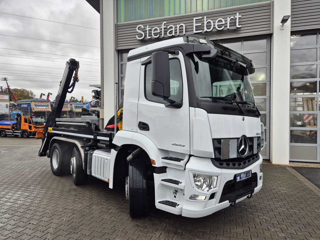 Mercedes-Benz Arocs 2543 L 6x2/4 Hiab TS 2018 TAZ Funk - Nostovarsi-vaihtolavakuorma kuorma-auto: kuva Mercedes-Benz Arocs 2543 L 6x2/4 Hiab TS 2018 TAZ Funk - Nostovarsi-vaihtolavakuorma kuorma-auto Mercedes-Benz Arocs 2543 L 6x2/4 Hiab TS 2018 TAZ Funk - Nostovarsi-vaihtolavakuorma kuorma-auto: kuva Mercedes-Benz Arocs 2543 L 6x2/4 Hiab TS 2018 TAZ Funk - Nostovarsi-vaihtolavakuorma kuorma-auto