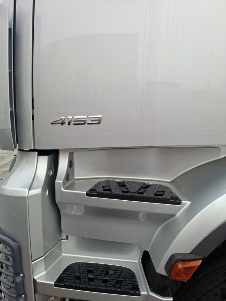 Mercedes-Benz Arocs 4153 8x4 Fahrgestell - Kuorma-auto alusta: kuva Mercedes-Benz Arocs 4153 8x4 Fahrgestell - Kuorma-auto alusta Mercedes-Benz Arocs 4153 8x4 Fahrgestell - Kuorma-auto alusta: kuva Mercedes-Benz Arocs 4153 8x4 Fahrgestell - Kuorma-auto alusta