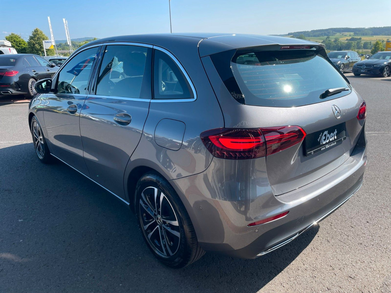 Mercedes-Benz B 200 d Progressive R-Kamera+Carplay+El.Heckklap - Farmari: kuva Mercedes-Benz B 200 d Progressive R-Kamera+Carplay+El.Heckklap - Farmari Mercedes-Benz B 200 d Progressive R-Kamera+Carplay+El.Heckklap - Farmari: kuva Mercedes-Benz B 200 d Progressive R-Kamera+Carplay+El.Heckklap - Farmari