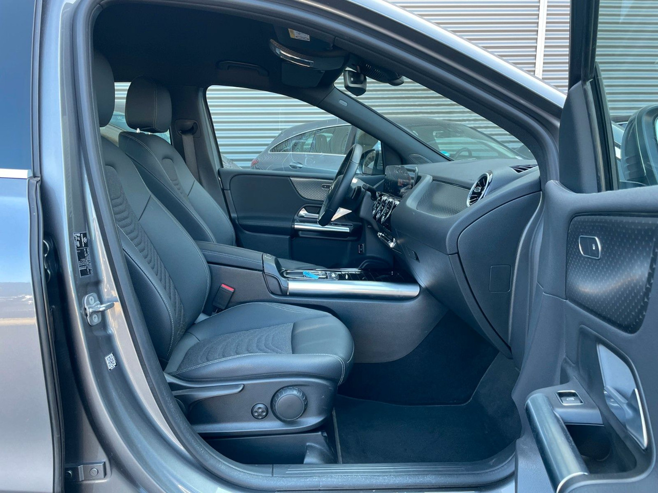 Leasing  Mercedes-Benz B 200 d Progressive R-Kamera+Carplay+El.Heckklap Mercedes-Benz B 200 d Progressive R-Kamera+Carplay+El.Heckklap: kuva Leasing  Mercedes-Benz B 200 d Progressive R-Kamera+Carplay+El.Heckklap Mercedes-Benz B 200 d Progressive R-Kamera+Carplay+El.Heckklap