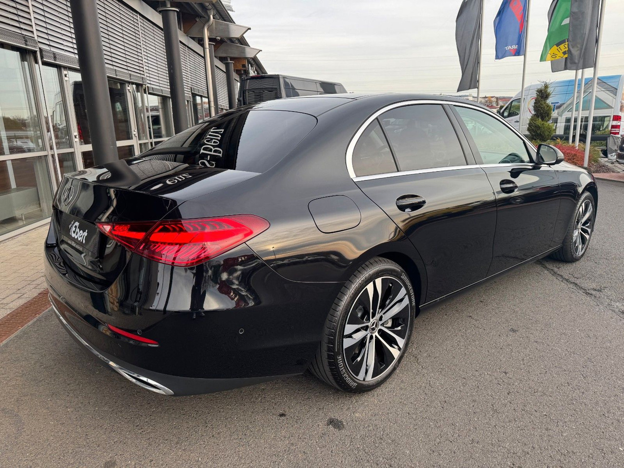 Mercedes-Benz C 220d Avantgarde+Pano+HUD+RFK+TotW+AmbiPrem - Sedan: kuva Mercedes-Benz C 220d Avantgarde+Pano+HUD+RFK+TotW+AmbiPrem - Sedan Mercedes-Benz C 220d Avantgarde+Pano+HUD+RFK+TotW+AmbiPrem - Sedan: kuva Mercedes-Benz C 220d Avantgarde+Pano+HUD+RFK+TotW+AmbiPrem - Sedan