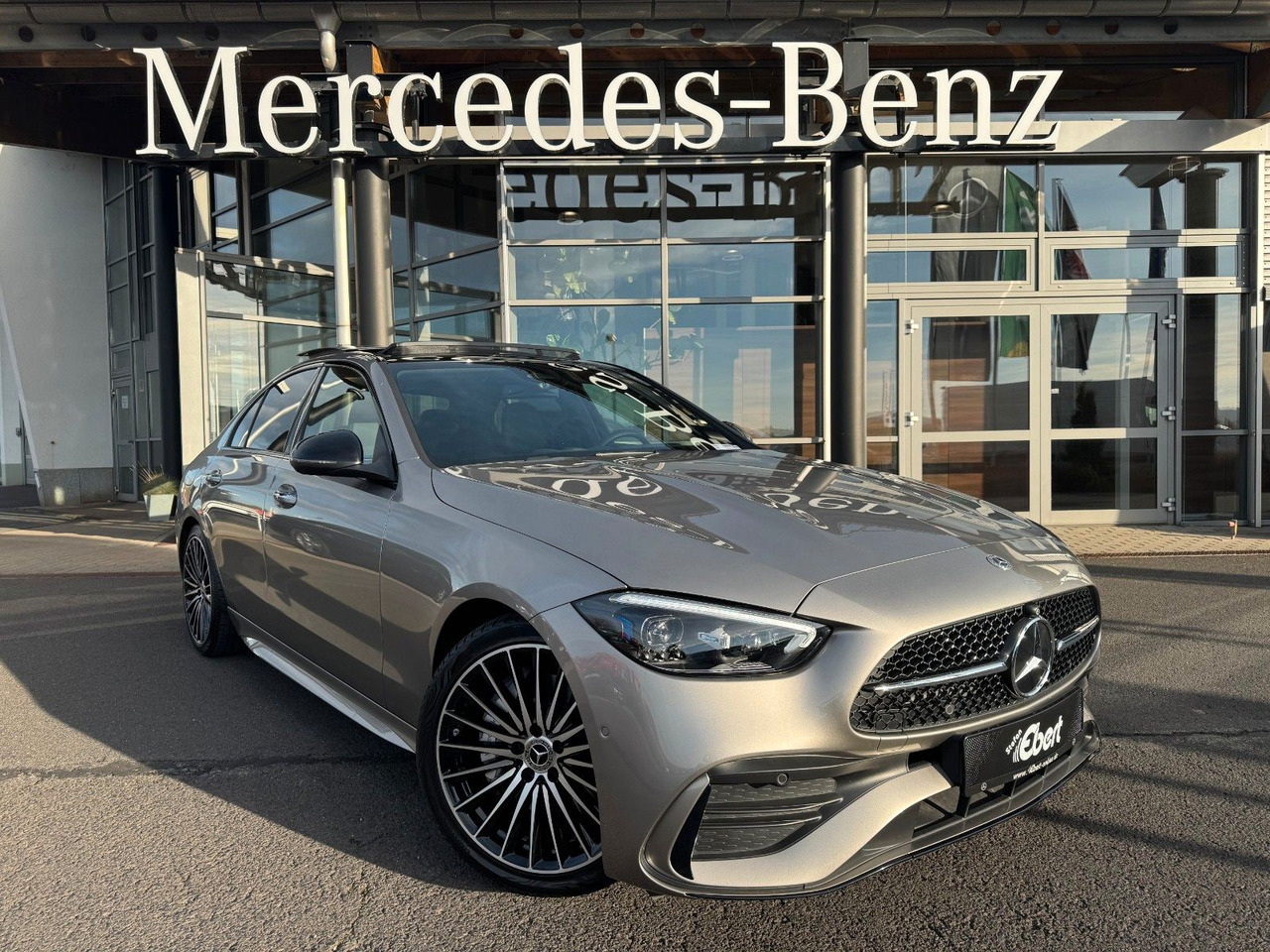 Mercedes-Benz C 300 AMG+Pano+Burmester+360+Digital+Memory - Sedan: kuva Mercedes-Benz C 300 AMG+Pano+Burmester+360+Digital+Memory - Sedan Mercedes-Benz C 300 AMG+Pano+Burmester+360+Digital+Memory - Sedan: kuva Mercedes-Benz C 300 AMG+Pano+Burmester+360+Digital+Memory - Sedan