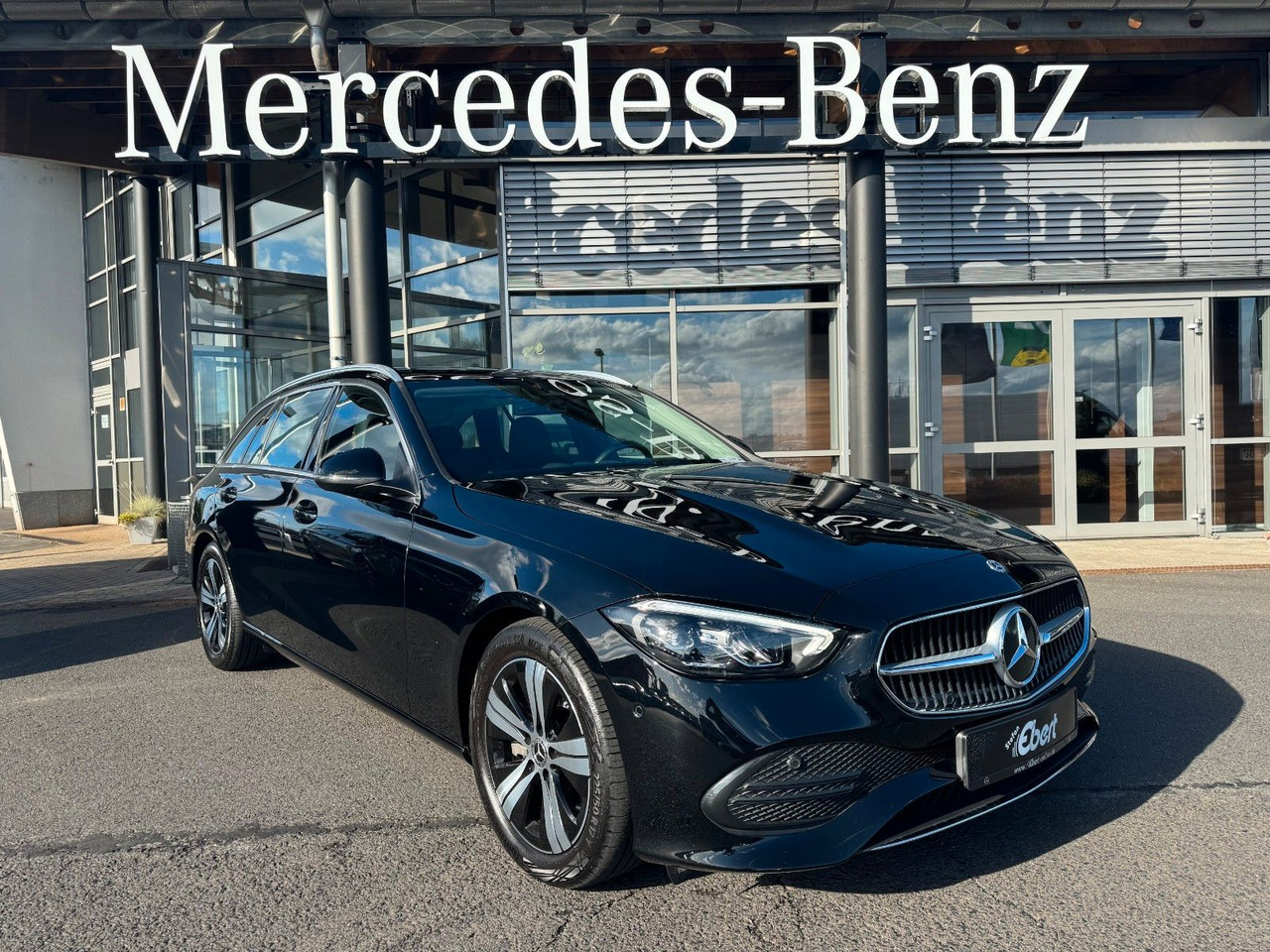 Farmari Mercedes-Benz C 300d T Avantgarde+RKamera+TotW+Ambiente: kuva Farmari Mercedes-Benz C 300d T Avantgarde+RKamera+TotW+Ambiente