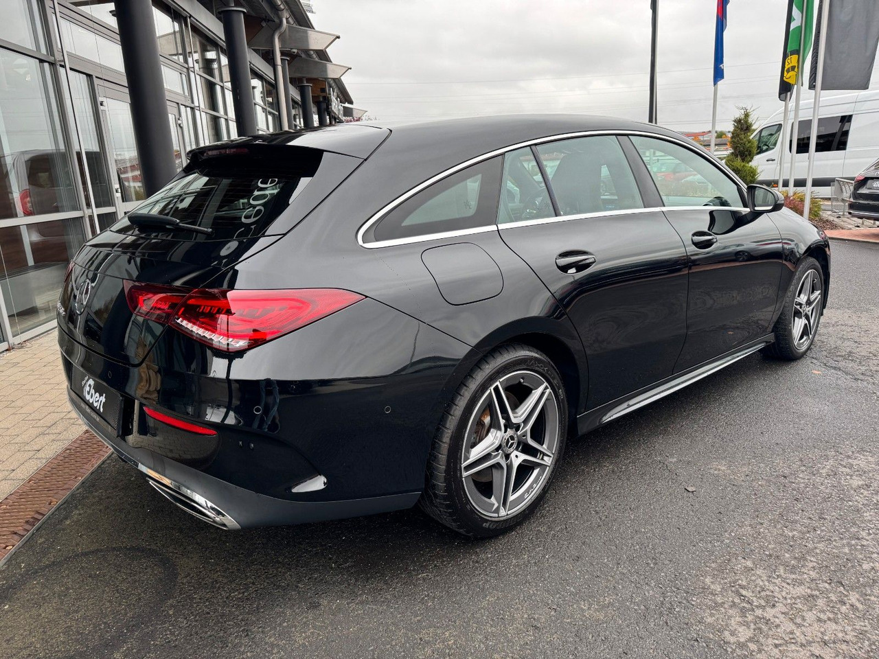 Mercedes-Benz CLA 250e Shooting Brake AMG+RFK+Ambiente+Augment - Farmari: kuva Mercedes-Benz CLA 250e Shooting Brake AMG+RFK+Ambiente+Augment - Farmari Mercedes-Benz CLA 250e Shooting Brake AMG+RFK+Ambiente+Augment - Farmari: kuva Mercedes-Benz CLA 250e Shooting Brake AMG+RFK+Ambiente+Augment - Farmari