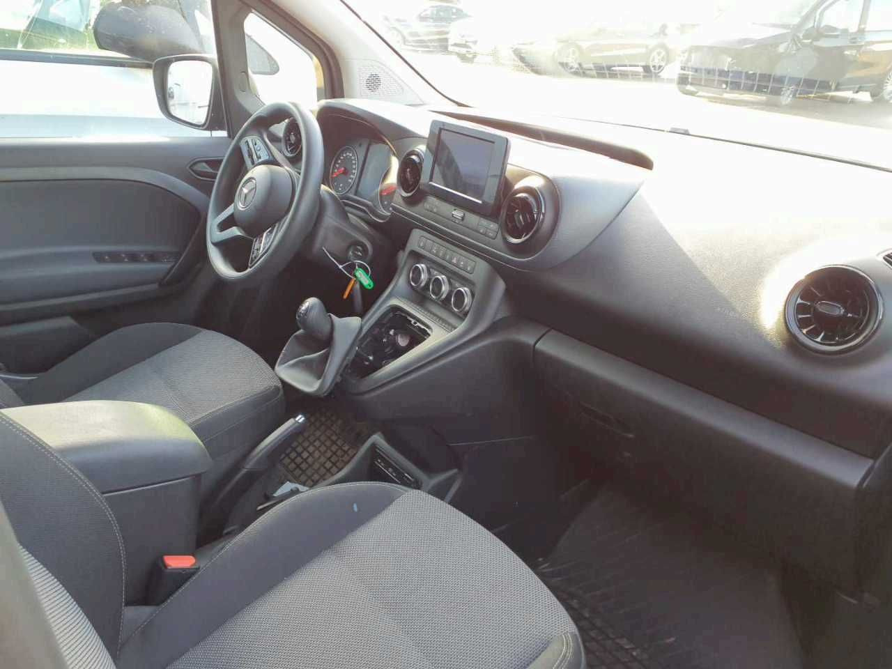 Mercedes-Benz Citan 113 Tourer Klimaautomatik AK Kamera MBUX - Henkilöauto: kuva Mercedes-Benz Citan 113 Tourer Klimaautomatik AK Kamera MBUX - Henkilöauto Mercedes-Benz Citan 113 Tourer Klimaautomatik AK Kamera MBUX - Henkilöauto: kuva Mercedes-Benz Citan 113 Tourer Klimaautomatik AK Kamera MBUX - Henkilöauto