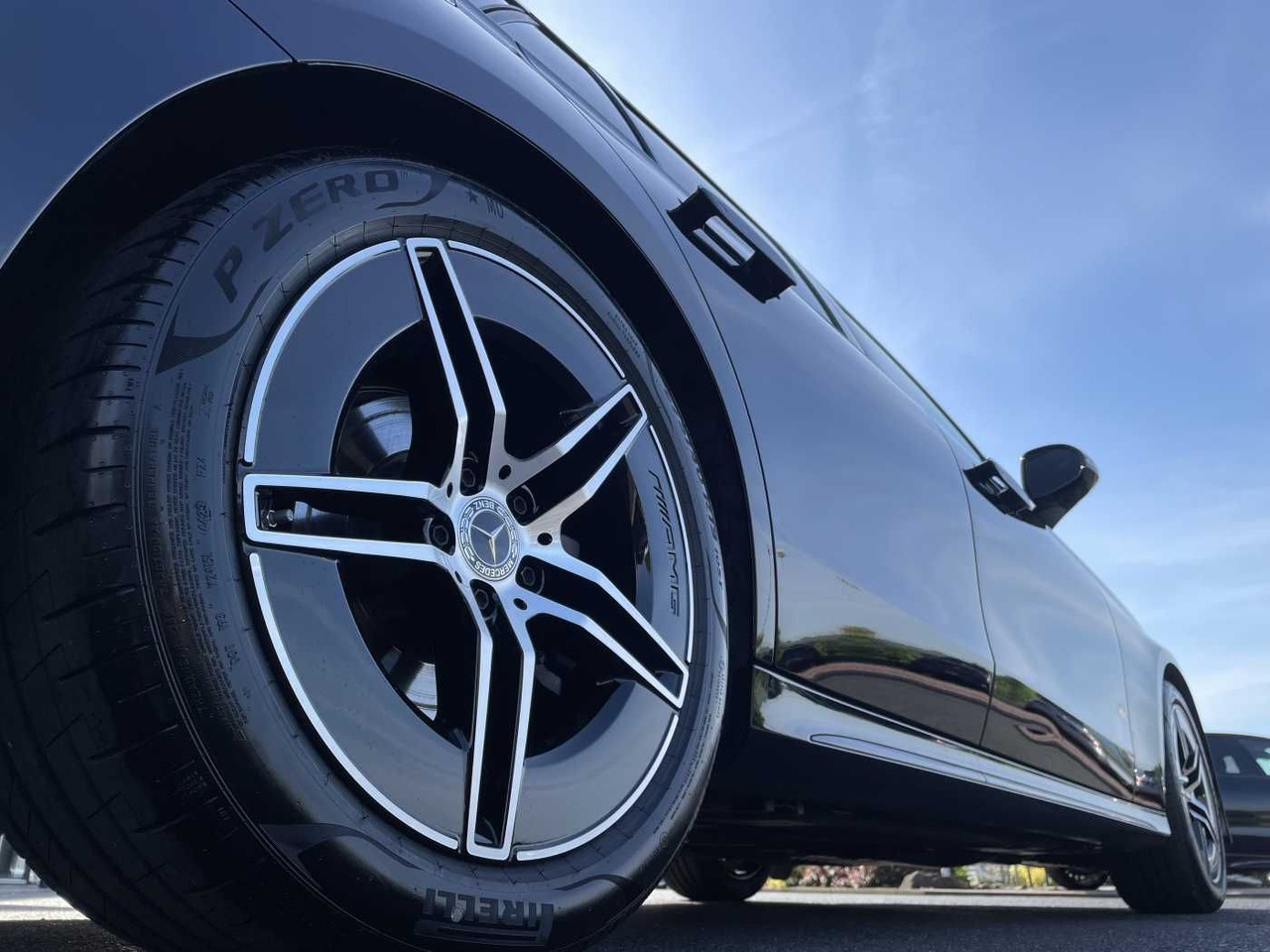 Mercedes-Benz E 220 d T AMG-Line AHK+Distr+R-Kamera +Ambiente+ - Henkilöauto: kuva Mercedes-Benz E 220 d T AMG-Line AHK+Distr+R-Kamera +Ambiente+ - Henkilöauto Mercedes-Benz E 220 d T AMG-Line AHK+Distr+R-Kamera +Ambiente+ - Henkilöauto: kuva Mercedes-Benz E 220 d T AMG-Line AHK+Distr+R-Kamera +Ambiente+ - Henkilöauto