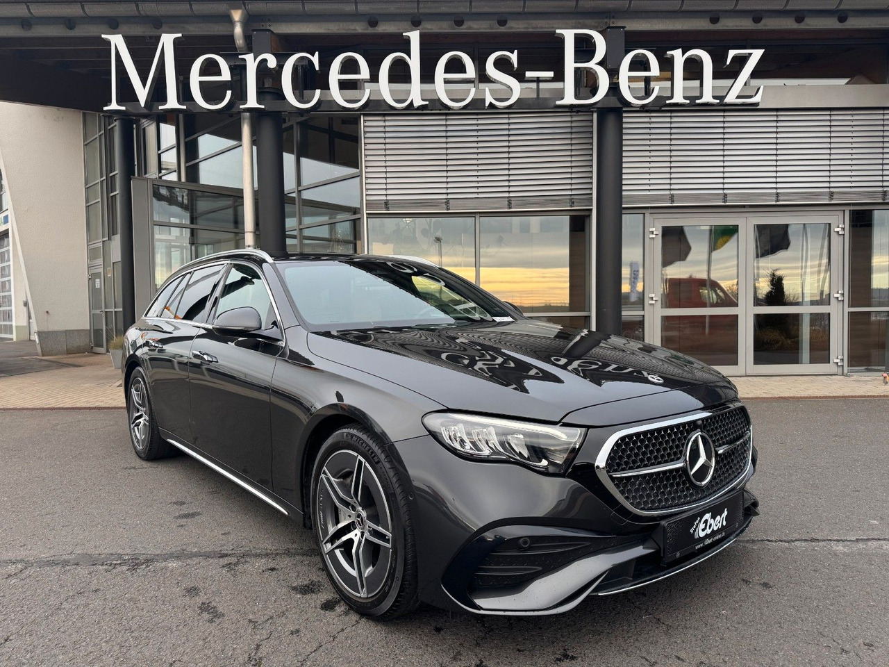 Mercedes-Benz E 220d T AMG+Hyperscreen+Leder+AHK+DistrPro+STH - Farmari: kuva Mercedes-Benz E 220d T AMG+Hyperscreen+Leder+AHK+DistrPro+STH - Farmari Mercedes-Benz E 220d T AMG+Hyperscreen+Leder+AHK+DistrPro+STH - Farmari: kuva Mercedes-Benz E 220d T AMG+Hyperscreen+Leder+AHK+DistrPro+STH - Farmari