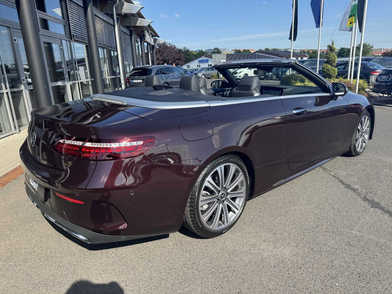 Mercedes-Benz E 400d Cabrio VOLL+AMG+Massage+Distr+Burm - Henkilöauto: kuva Mercedes-Benz E 400d Cabrio VOLL+AMG+Massage+Distr+Burm - Henkilöauto Mercedes-Benz E 400d Cabrio VOLL+AMG+Massage+Distr+Burm - Henkilöauto: kuva Mercedes-Benz E 400d Cabrio VOLL+AMG+Massage+Distr+Burm - Henkilöauto