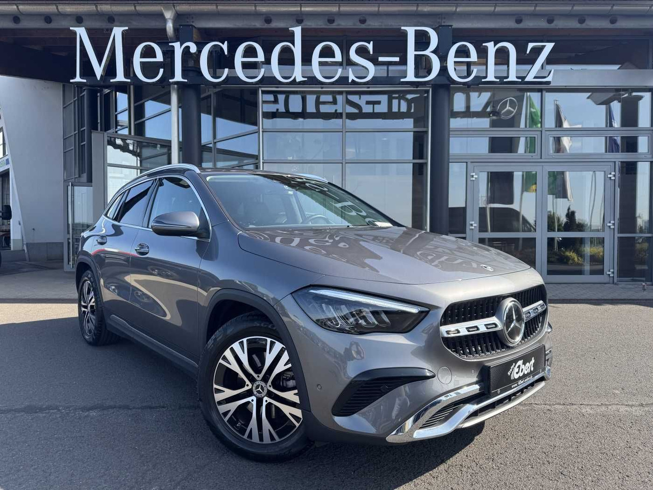 Mercedes-Benz GLA 200d 4M Progressive+Distr+Ambiente+Offroad - Maasturi/ Katumaasturi: kuva Mercedes-Benz GLA 200d 4M Progressive+Distr+Ambiente+Offroad - Maasturi/ Katumaasturi Mercedes-Benz GLA 200d 4M Progressive+Distr+Ambiente+Offroad - Maasturi/ Katumaasturi: kuva Mercedes-Benz GLA 200d 4M Progressive+Distr+Ambiente+Offroad - Maasturi/ Katumaasturi