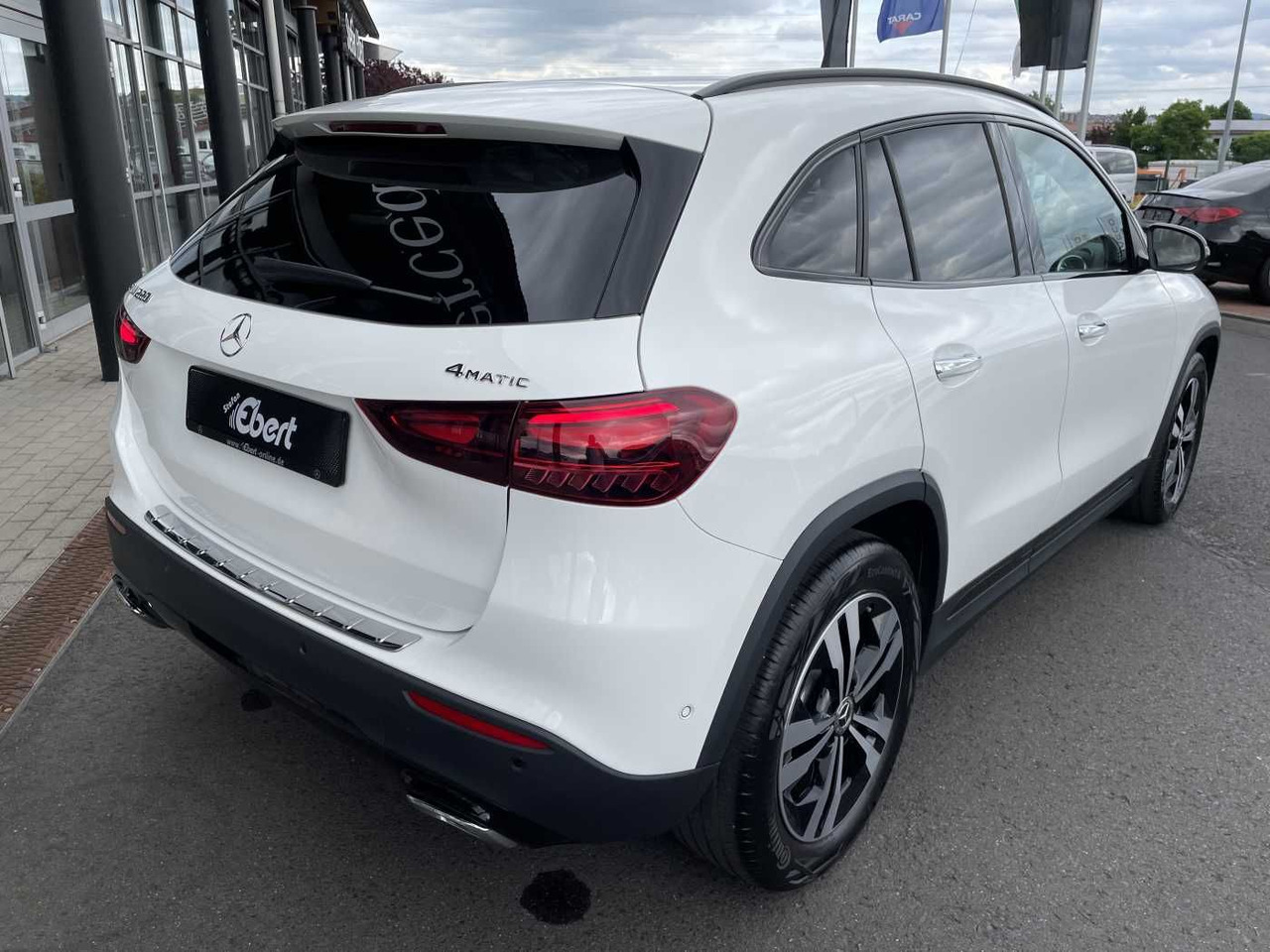 Mercedes-Benz GLA 220 4M 8G Progressive R-Kamera +Distr+Ambien - Maasturi/ Katumaasturi: kuva Mercedes-Benz GLA 220 4M 8G Progressive R-Kamera +Distr+Ambien - Maasturi/ Katumaasturi Mercedes-Benz GLA 220 4M 8G Progressive R-Kamera +Distr+Ambien - Maasturi/ Katumaasturi: kuva Mercedes-Benz GLA 220 4M 8G Progressive R-Kamera +Distr+Ambien - Maasturi/ Katumaasturi