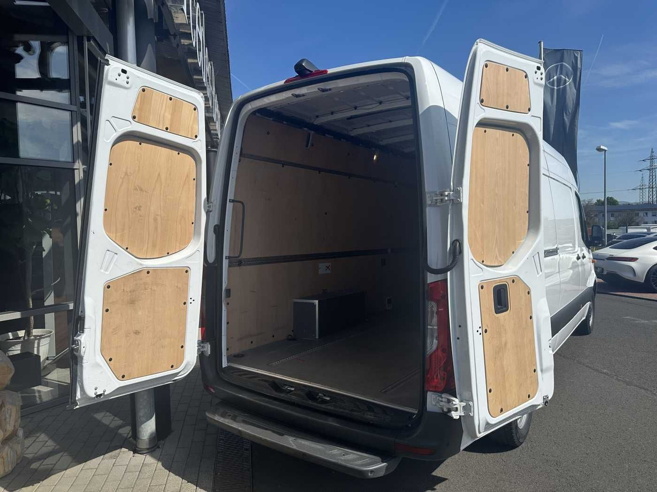 Mercedes-Benz Sprinter 315 CDI 4325 Klima 360 SHZ MBUX Schwing - Pakettiauto: kuva Mercedes-Benz Sprinter 315 CDI 4325 Klima 360 SHZ MBUX Schwing - Pakettiauto Mercedes-Benz Sprinter 315 CDI 4325 Klima 360 SHZ MBUX Schwing - Pakettiauto: kuva Mercedes-Benz Sprinter 315 CDI 4325 Klima 360 SHZ MBUX Schwing - Pakettiauto