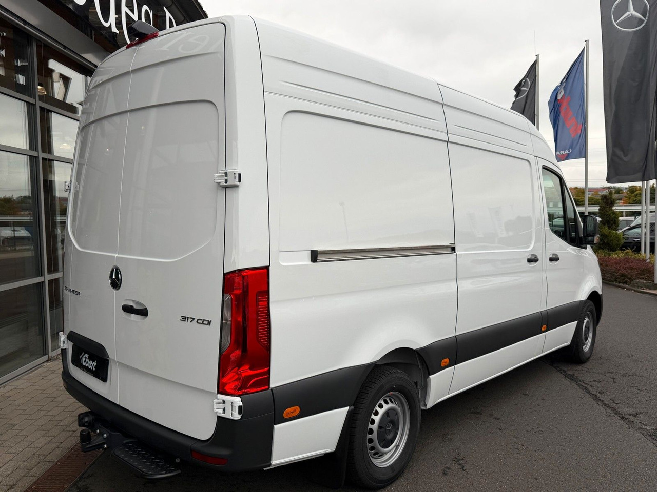 Mercedes-Benz Sprinter 317 CDI 3665 9G AHK3,5to Klima Schwing - Pakettiauto: kuva Mercedes-Benz Sprinter 317 CDI 3665 9G AHK3,5to Klima Schwing - Pakettiauto Mercedes-Benz Sprinter 317 CDI 3665 9G AHK3,5to Klima Schwing - Pakettiauto: kuva Mercedes-Benz Sprinter 317 CDI 3665 9G AHK3,5to Klima Schwing - Pakettiauto