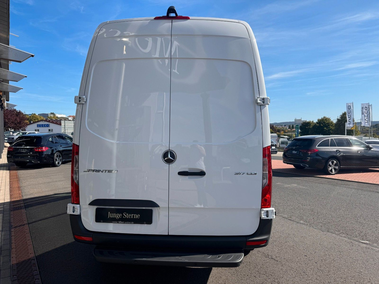 Mercedes-Benz Sprinter 317 CDI 3665 Klima 360 Schwing SHZ - Pakettiauto: kuva Mercedes-Benz Sprinter 317 CDI 3665 Klima 360 Schwing SHZ - Pakettiauto Mercedes-Benz Sprinter 317 CDI 3665 Klima 360 Schwing SHZ - Pakettiauto: kuva Mercedes-Benz Sprinter 317 CDI 3665 Klima 360 Schwing SHZ - Pakettiauto
