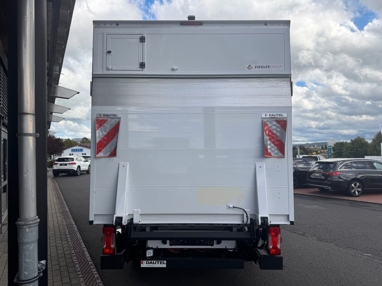 Mercedes-Benz Sprinter 317 CDI 4325 Koffer LBW Klima Kamera - Jakeluauto: kuva Mercedes-Benz Sprinter 317 CDI 4325 Koffer LBW Klima Kamera - Jakeluauto Mercedes-Benz Sprinter 317 CDI 4325 Koffer LBW Klima Kamera - Jakeluauto: kuva Mercedes-Benz Sprinter 317 CDI 4325 Koffer LBW Klima Kamera - Jakeluauto