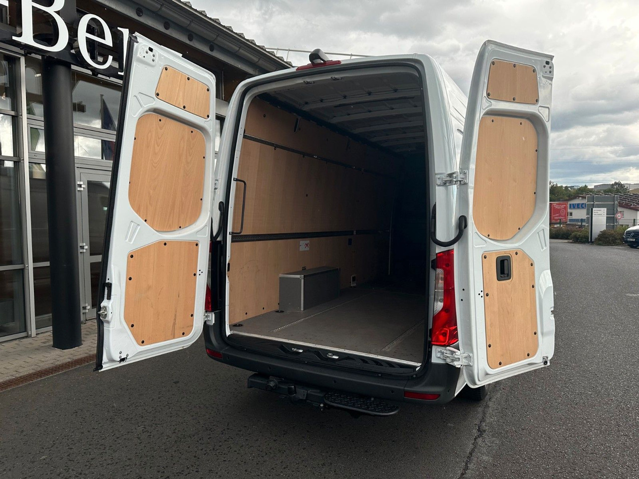 Mercedes-Benz Sprinter 317 CDI 9G 4325 Klima Kamera SHZ AHK - Pakettiauto: kuva Mercedes-Benz Sprinter 317 CDI 9G 4325 Klima Kamera SHZ AHK - Pakettiauto Mercedes-Benz Sprinter 317 CDI 9G 4325 Klima Kamera SHZ AHK - Pakettiauto: kuva Mercedes-Benz Sprinter 317 CDI 9G 4325 Klima Kamera SHZ AHK - Pakettiauto