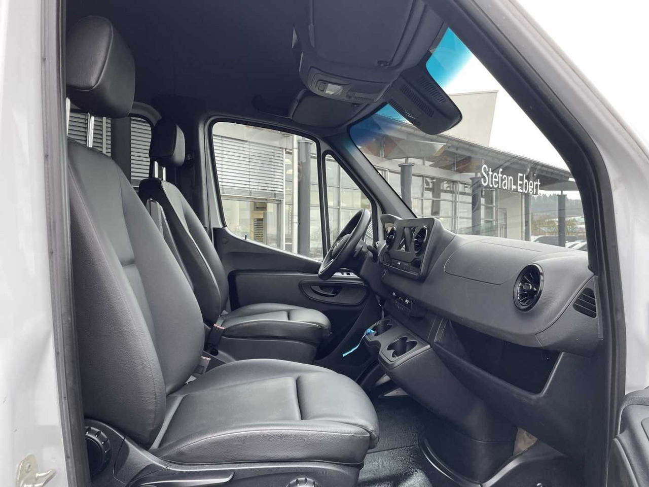 Pikkubussi Mercedes-Benz Sprinter 317 CDI DoKa/Mixto Autom AHK3,5 Klima: kuva Pikkubussi Mercedes-Benz Sprinter 317 CDI DoKa/Mixto Autom AHK3,5 Klima