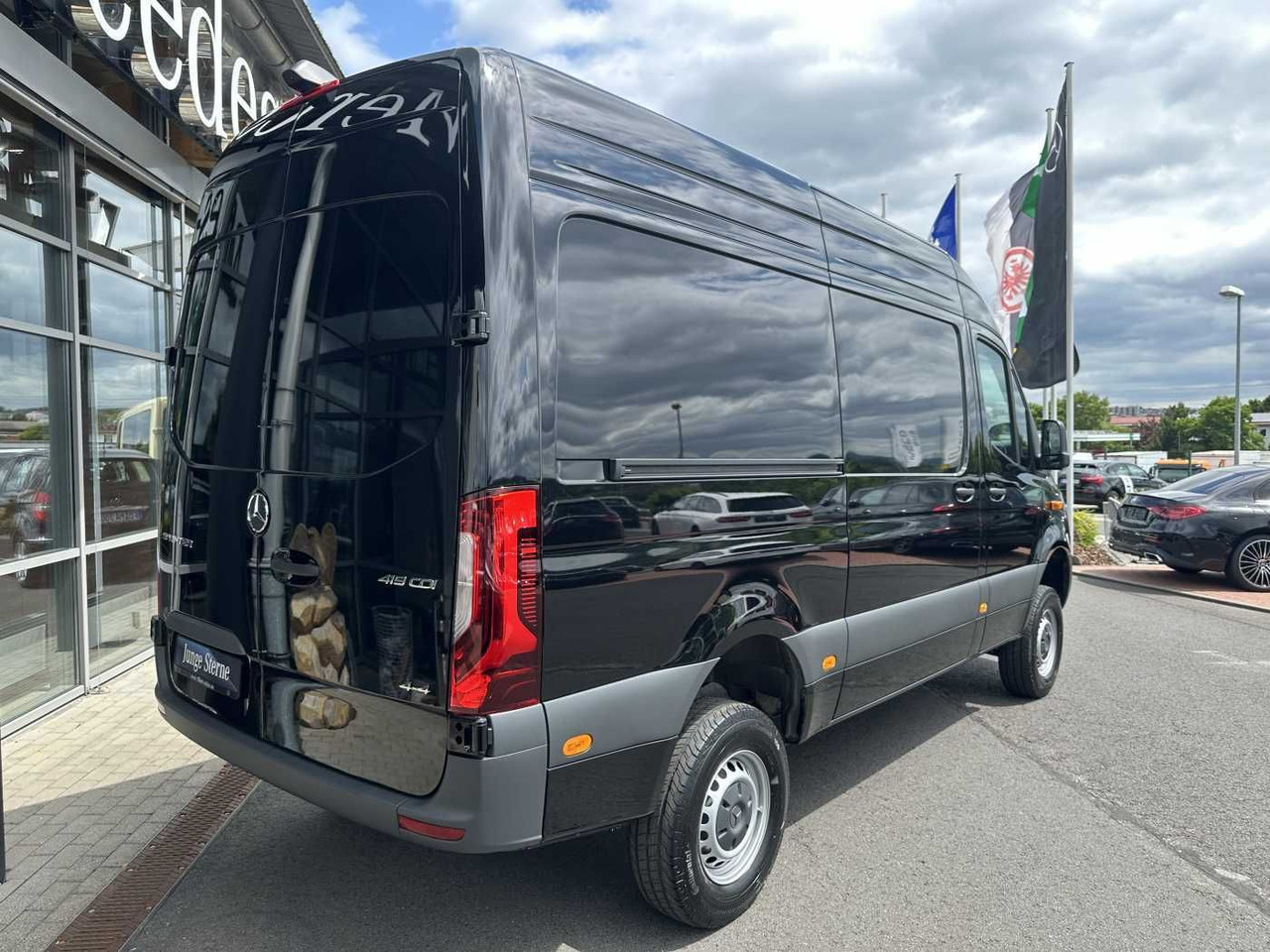 Mercedes-Benz Sprinter 319/419 CDI 3665 9G 4x4 Klima Kamera - Pakettiauto: kuva Mercedes-Benz Sprinter 319/419 CDI 3665 9G 4x4 Klima Kamera - Pakettiauto Mercedes-Benz Sprinter 319/419 CDI 3665 9G 4x4 Klima Kamera - Pakettiauto: kuva Mercedes-Benz Sprinter 319/419 CDI 3665 9G 4x4 Klima Kamera - Pakettiauto
