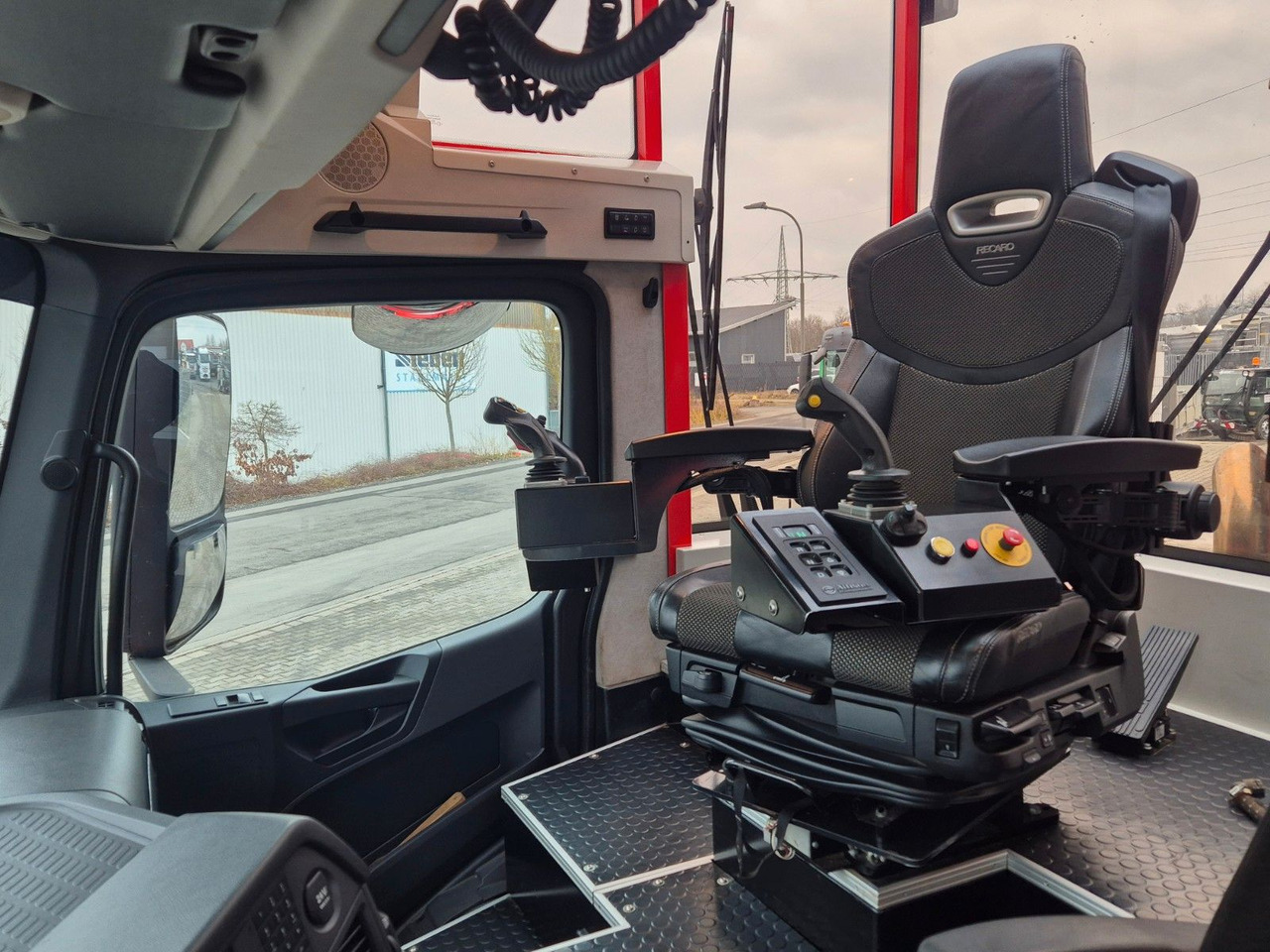 Nosturiauto Mercedes-Benz TUROX 8x8 Eschlböck Biber 92 Holzhacker / 1.512h: kuva Nosturiauto Mercedes-Benz TUROX 8x8 Eschlböck Biber 92 Holzhacker / 1.512h