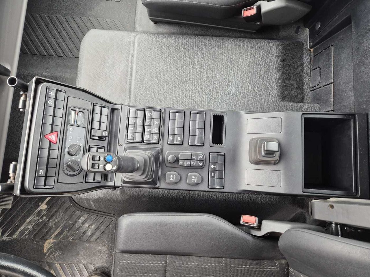 Leasing  Mercedes-Benz Unimog U423 4x4 Hydrostat Zapfwelle Mercedes-Benz Unimog U423 4x4 Hydrostat Zapfwelle: kuva Leasing  Mercedes-Benz Unimog U423 4x4 Hydrostat Zapfwelle Mercedes-Benz Unimog U423 4x4 Hydrostat Zapfwelle