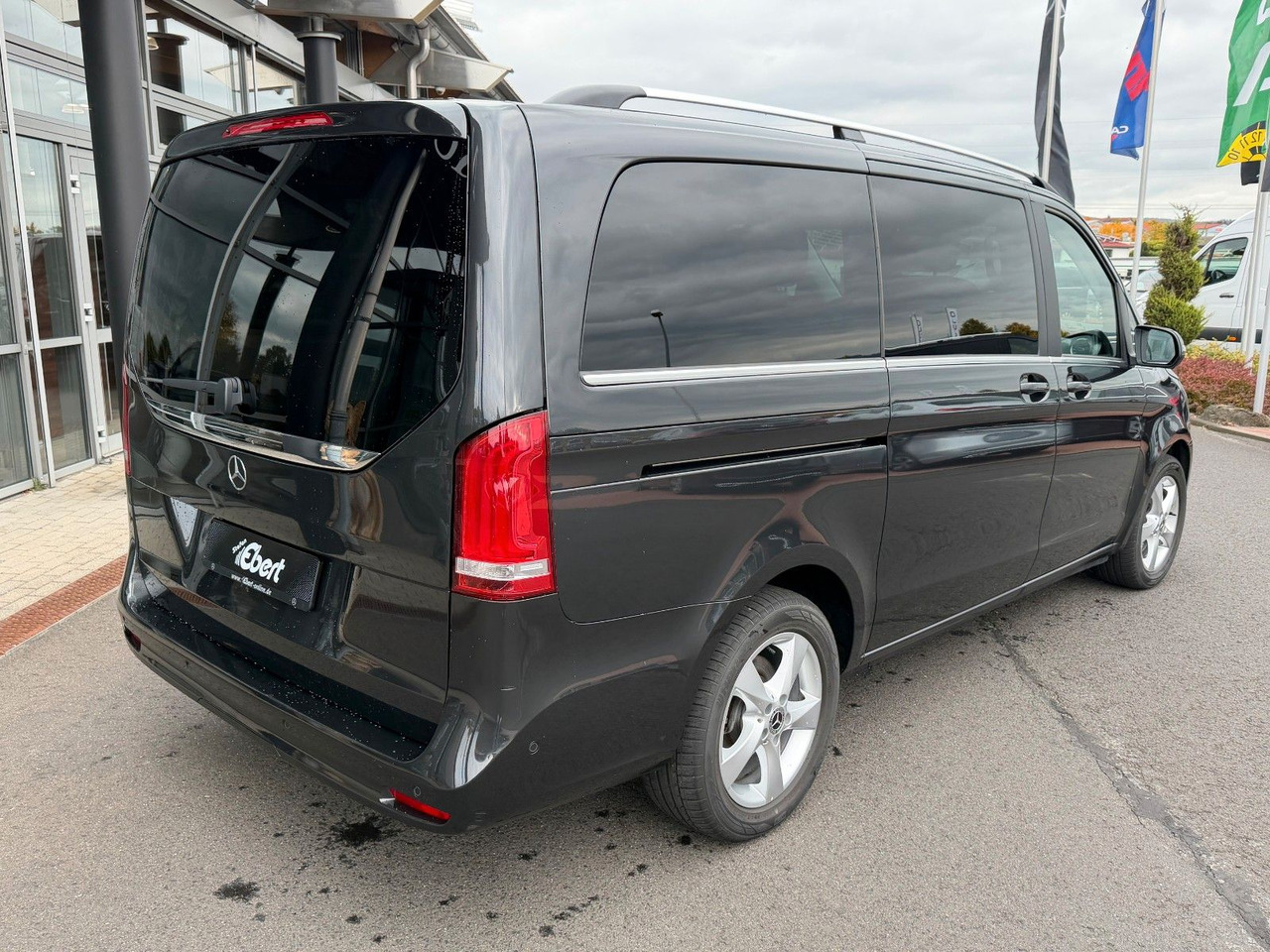 Mercedes-Benz V 250 AVANTGARDE ED AHK Tisch 6Sitze - Farmari: kuva Mercedes-Benz V 250 AVANTGARDE ED AHK Tisch 6Sitze - Farmari Mercedes-Benz V 250 AVANTGARDE ED AHK Tisch 6Sitze - Farmari: kuva Mercedes-Benz V 250 AVANTGARDE ED AHK Tisch 6Sitze - Farmari