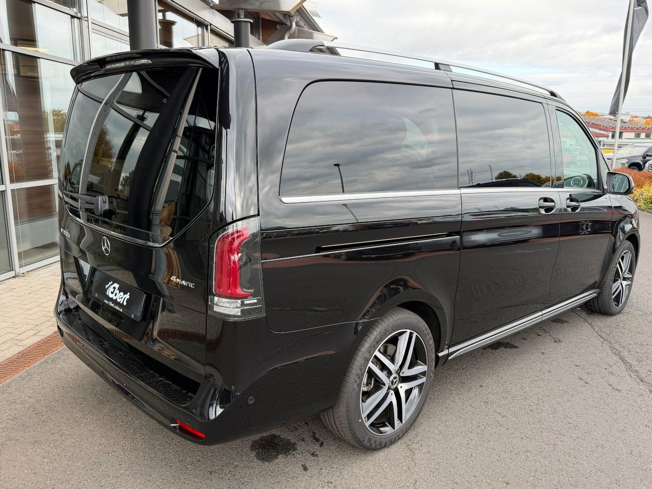 Mercedes-Benz V 300 d 4MATIC EXCLUSIVE Luxus-Sitze AHK2,5to - Farmari: kuva Mercedes-Benz V 300 d 4MATIC EXCLUSIVE Luxus-Sitze AHK2,5to - Farmari Mercedes-Benz V 300 d 4MATIC EXCLUSIVE Luxus-Sitze AHK2,5to - Farmari: kuva Mercedes-Benz V 300 d 4MATIC EXCLUSIVE Luxus-Sitze AHK2,5to - Farmari