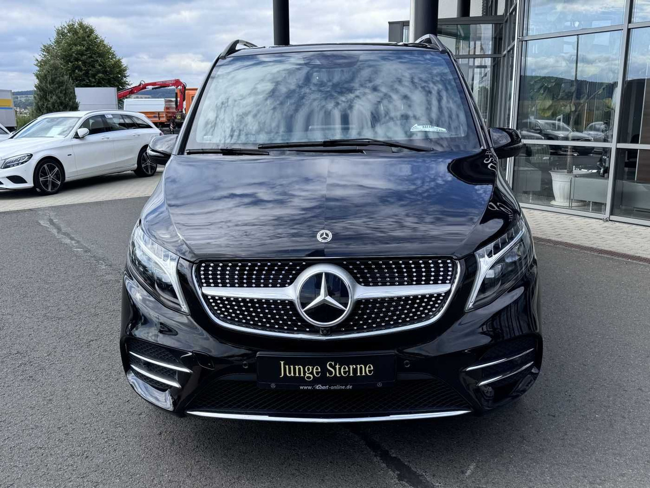 Mercedes-Benz V 300 d AVA AMG 4MATIC AIRMATIC Sitzklima el Tür - Henkilöauto: kuva Mercedes-Benz V 300 d AVA AMG 4MATIC AIRMATIC Sitzklima el Tür - Henkilöauto Mercedes-Benz V 300 d AVA AMG 4MATIC AIRMATIC Sitzklima el Tür - Henkilöauto: kuva Mercedes-Benz V 300 d AVA AMG 4MATIC AIRMATIC Sitzklima el Tür - Henkilöauto