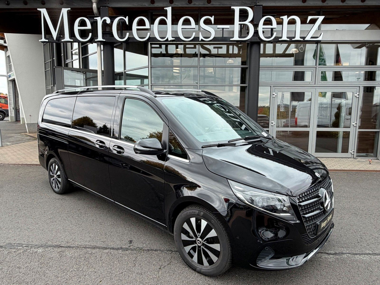 Mercedes-Benz V 300 d AVANTGARDE Extralang 360Kamera Standh - Farmari: kuva Mercedes-Benz V 300 d AVANTGARDE Extralang 360Kamera Standh - Farmari Mercedes-Benz V 300 d AVANTGARDE Extralang 360Kamera Standh - Farmari: kuva Mercedes-Benz V 300 d AVANTGARDE Extralang 360Kamera Standh - Farmari