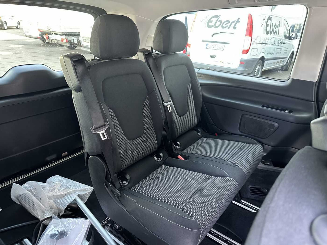 Henkilöauto Mercedes-Benz V 300 d EDITION 4MATIC DISTRONIC AHK LED Kamera: kuva Henkilöauto Mercedes-Benz V 300 d EDITION 4MATIC DISTRONIC AHK LED Kamera