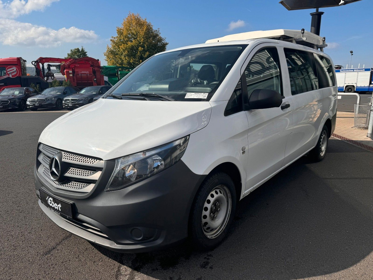 Mercedes-Benz Vito 111 CDI Tourer Begleitfahrzeug BF3+ / WVZ - Pikkubussi: kuva  Mercedes-Benz Vito 111 CDI Tourer Begleitfahrzeug BF3+ / WVZ - Pikkubussi Mercedes-Benz Vito 111 CDI Tourer Begleitfahrzeug BF3+ / WVZ - Pikkubussi: kuva  Mercedes-Benz Vito 111 CDI Tourer Begleitfahrzeug BF3+ / WVZ - Pikkubussi