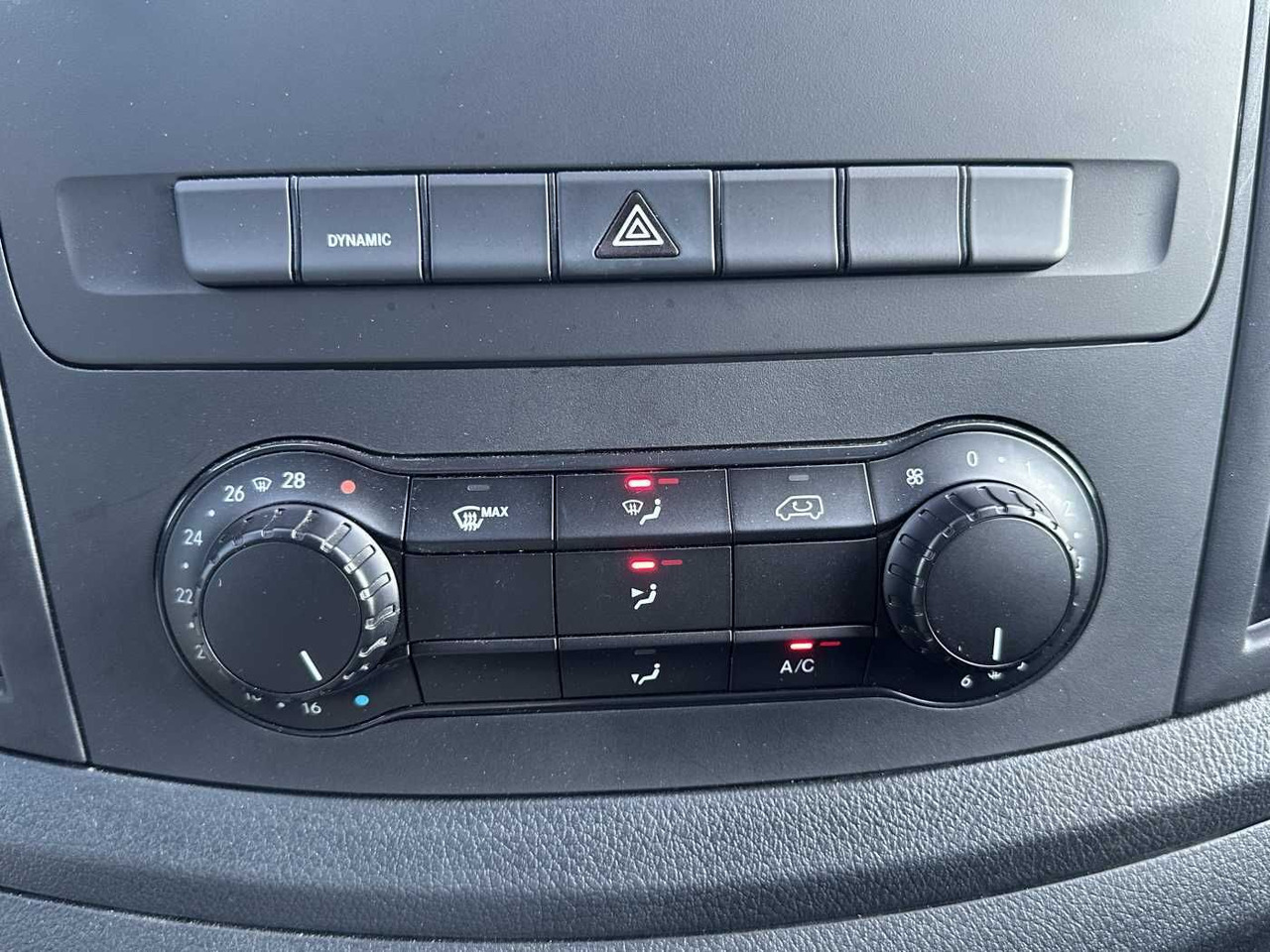 Leasing  Mercedes-Benz eVito 112 Klima Kamera Navi SHZ Tempomat Mercedes-Benz eVito 112 Klima Kamera Navi SHZ Tempomat: kuva Leasing  Mercedes-Benz eVito 112 Klima Kamera Navi SHZ Tempomat Mercedes-Benz eVito 112 Klima Kamera Navi SHZ Tempomat