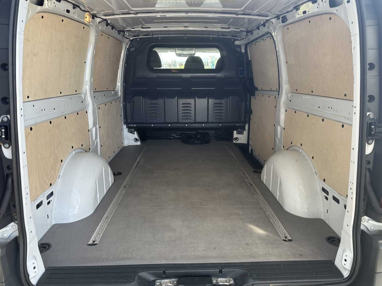 Leasing  Mercedes-Benz eVito 112 Klima Kamera Navi SHZ Tempomat Mercedes-Benz eVito 112 Klima Kamera Navi SHZ Tempomat: kuva Leasing  Mercedes-Benz eVito 112 Klima Kamera Navi SHZ Tempomat Mercedes-Benz eVito 112 Klima Kamera Navi SHZ Tempomat