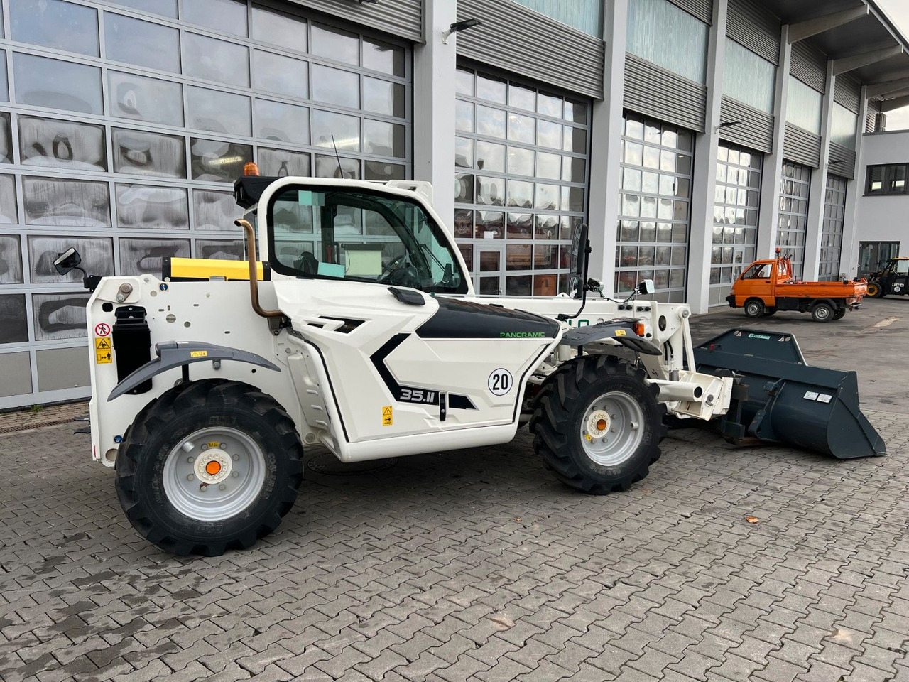 Merlo P35.11 / nur 148h! / Pratzenabstützung - Pyöräkuormaaja: kuva Merlo P35.11 / nur 148h! / Pratzenabstützung - Pyöräkuormaaja Merlo P35.11 / nur 148h! / Pratzenabstützung - Pyöräkuormaaja: kuva Merlo P35.11 / nur 148h! / Pratzenabstützung - Pyöräkuormaaja