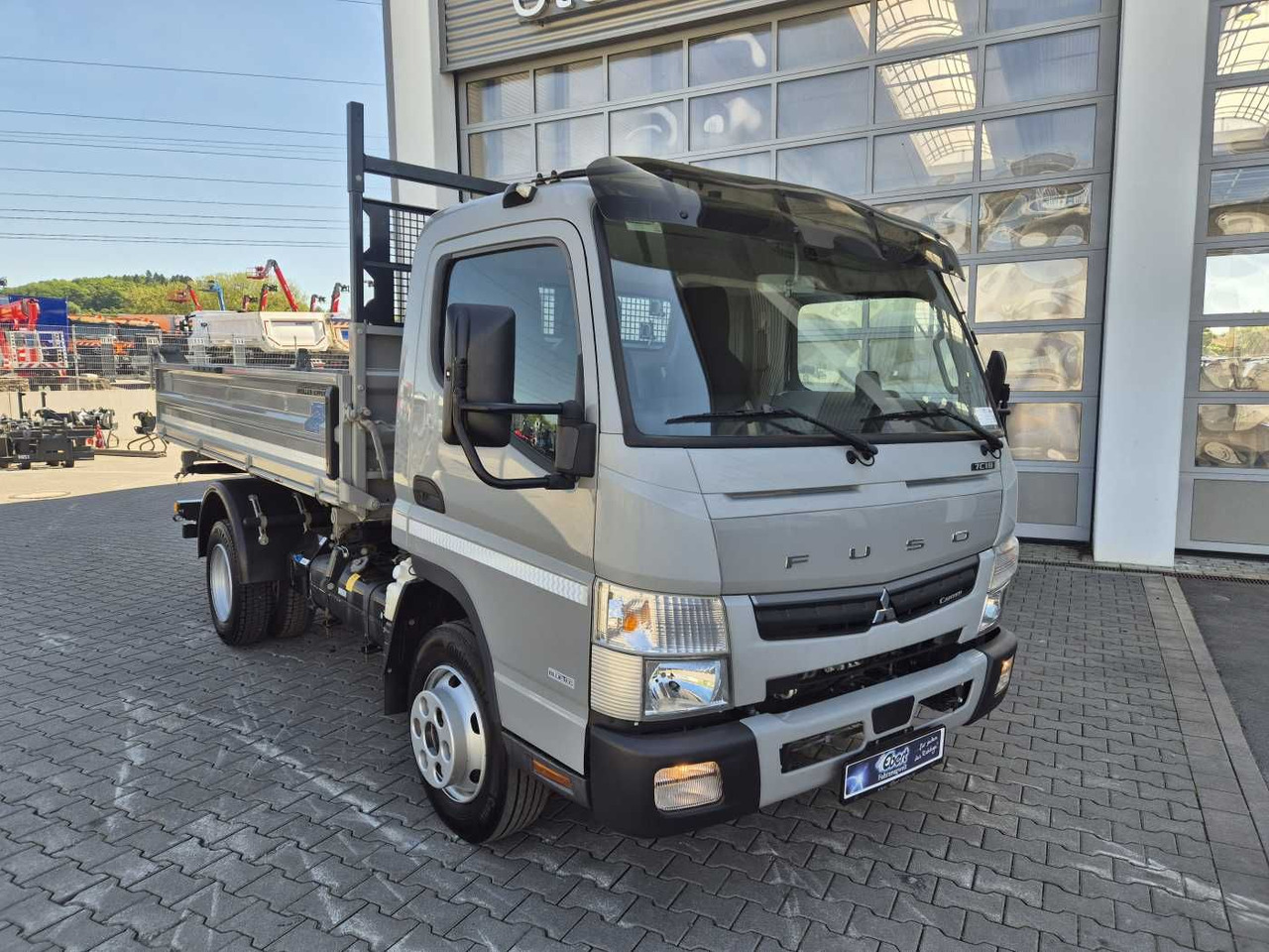 Mitsubishi Fuso Canter 7C18 4x2 Meiller-Kipper Klima AHK - Kippilava-auto: kuva Mitsubishi Fuso Canter 7C18 4x2 Meiller-Kipper Klima AHK - Kippilava-auto Mitsubishi Fuso Canter 7C18 4x2 Meiller-Kipper Klima AHK - Kippilava-auto: kuva Mitsubishi Fuso Canter 7C18 4x2 Meiller-Kipper Klima AHK - Kippilava-auto