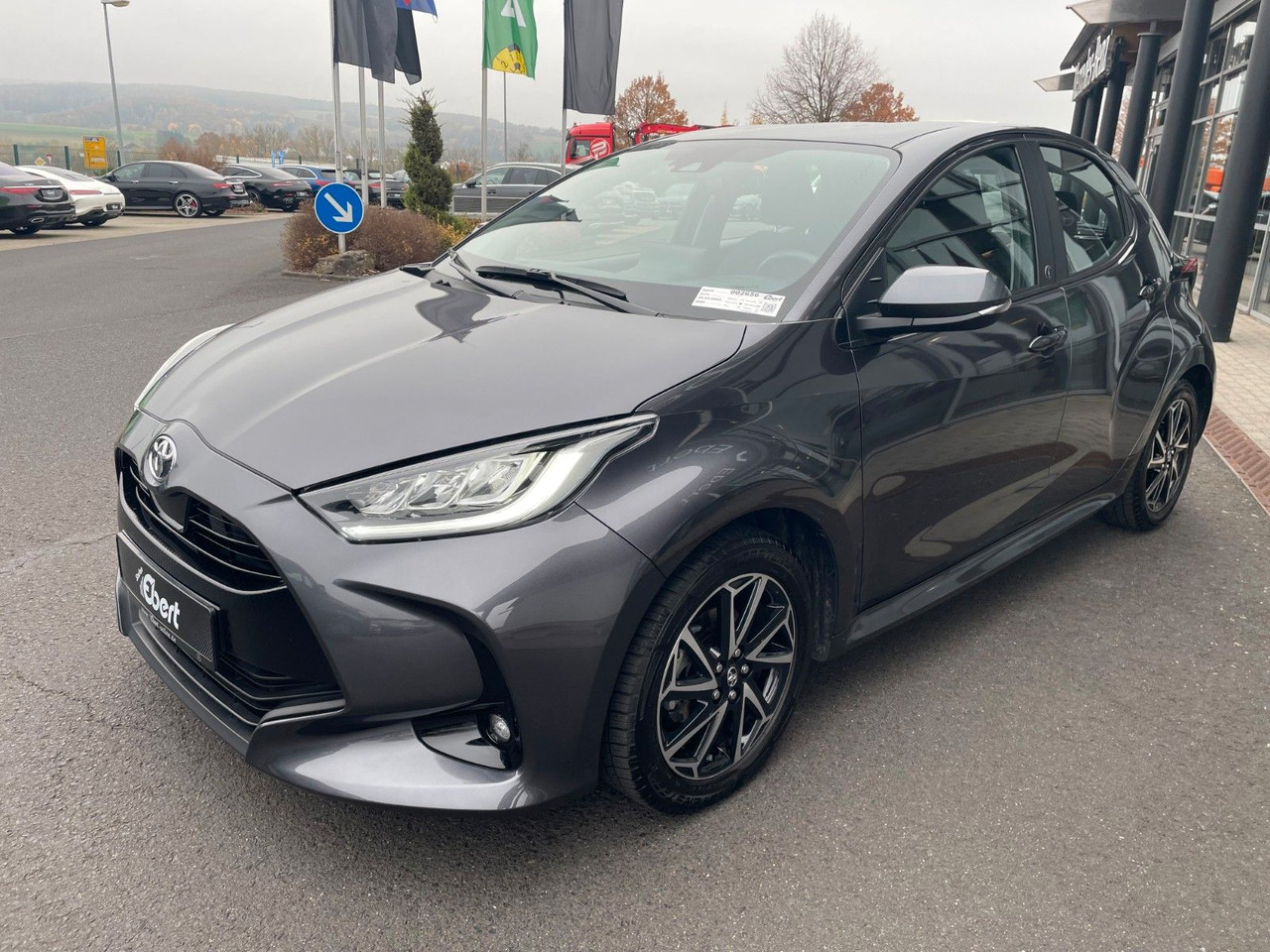 Toyota Yaris 1.5 VVT-iE Aut. Team D AHK+R-Kamera+SHZ - Henkilöauto: kuva Toyota Yaris 1.5 VVT-iE Aut. Team D AHK+R-Kamera+SHZ - Henkilöauto Toyota Yaris 1.5 VVT-iE Aut. Team D AHK+R-Kamera+SHZ - Henkilöauto: kuva Toyota Yaris 1.5 VVT-iE Aut. Team D AHK+R-Kamera+SHZ - Henkilöauto