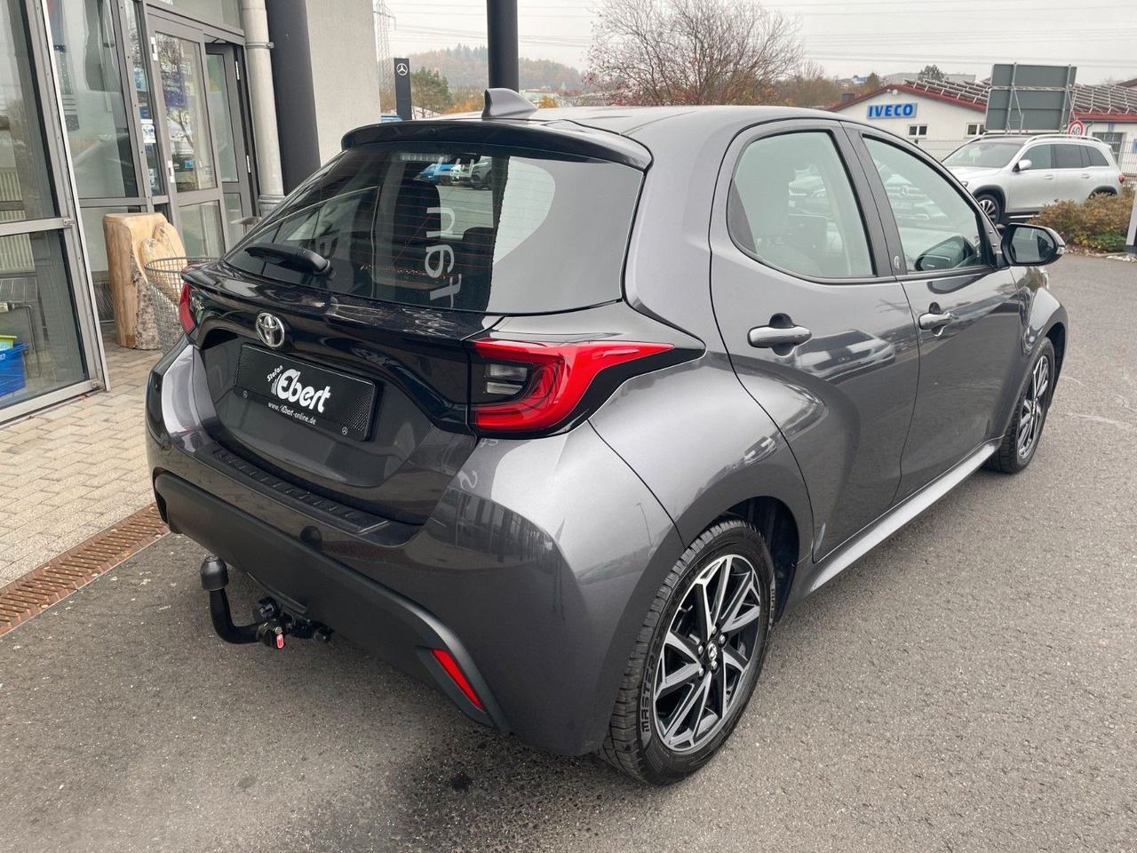 Toyota Yaris 1.5 VVT-iE Aut. Team D AHK+R-Kamera+SHZ - Henkilöauto: kuva Toyota Yaris 1.5 VVT-iE Aut. Team D AHK+R-Kamera+SHZ - Henkilöauto Toyota Yaris 1.5 VVT-iE Aut. Team D AHK+R-Kamera+SHZ - Henkilöauto: kuva Toyota Yaris 1.5 VVT-iE Aut. Team D AHK+R-Kamera+SHZ - Henkilöauto